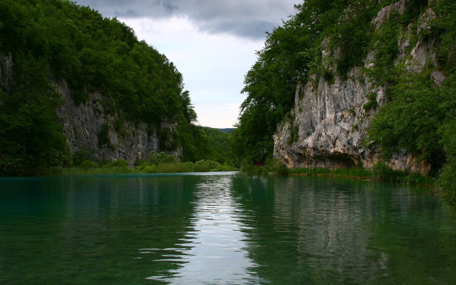 paesaggio acqua fiume natura paesaggio viaggi albero lago estate all aperto legno scenic riflessione cielo tempo libero montagna verde alberi