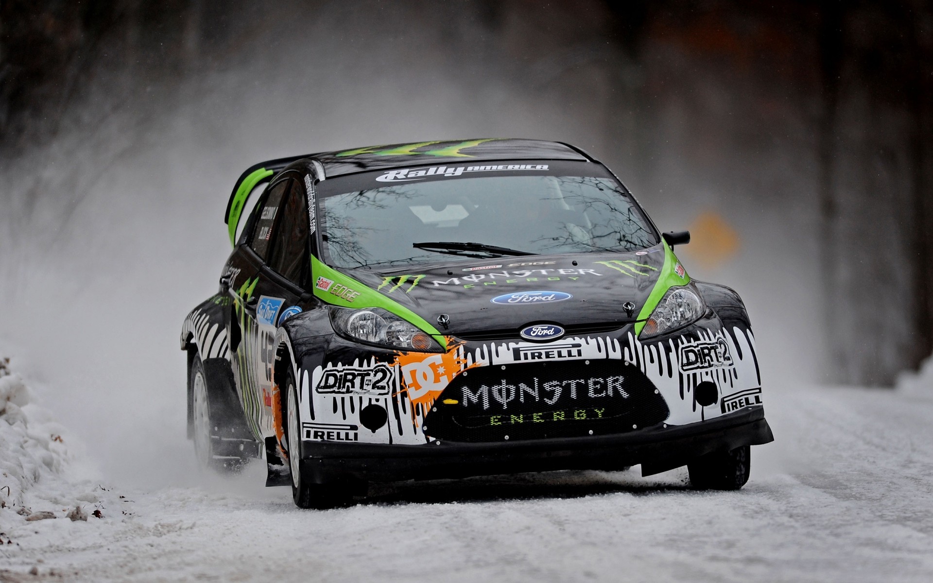 ford carrera coche coche rápido prisa competencia unidad campeonato sistema de transporte deriva rally acción ruedas potencia carretera conductor pista nieve ford fiesta