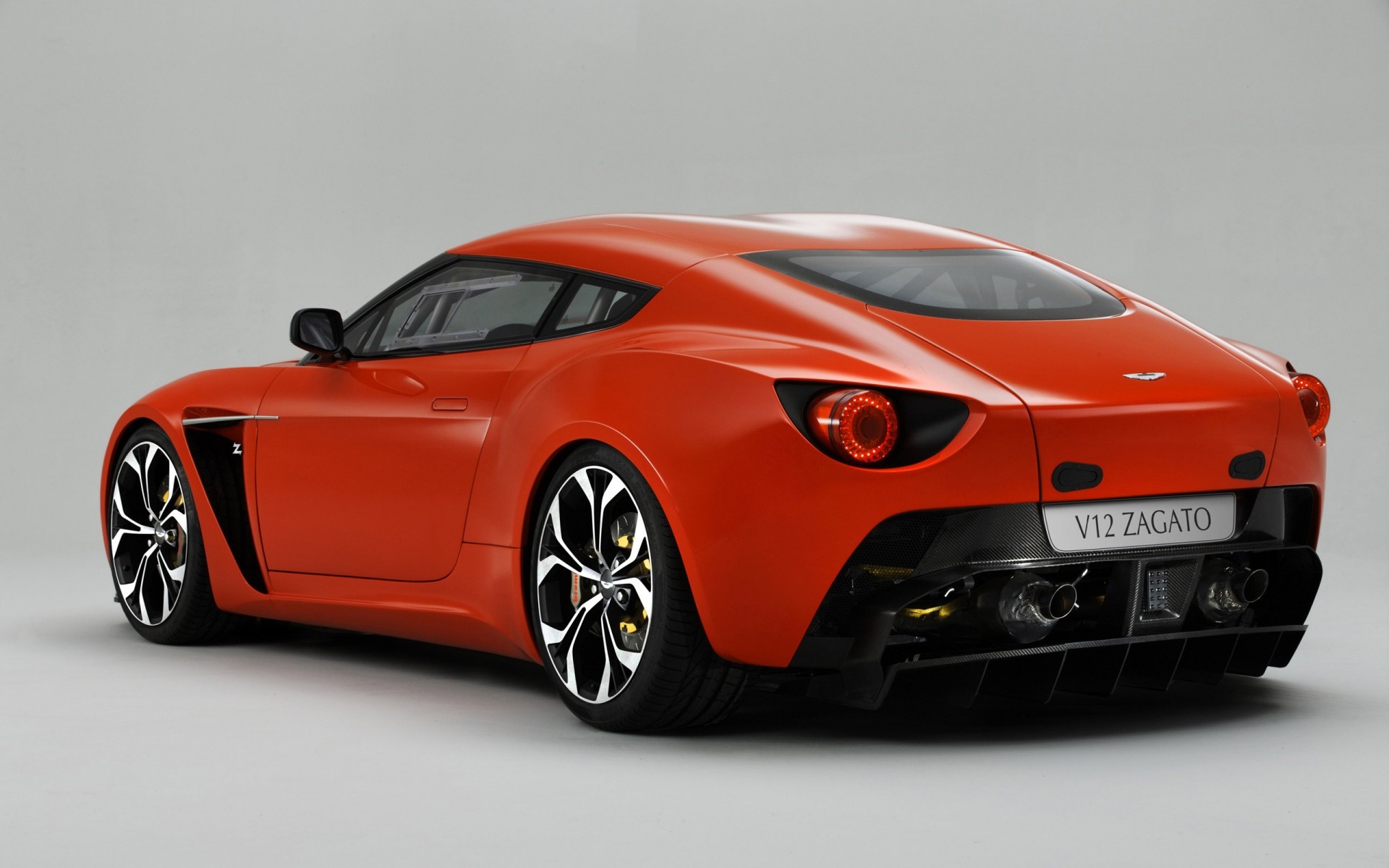 aston martin carro carro rodas corrida rápido automotivo cupê sistema de transporte ação protótipo mostrar apresse-se conduzir competição chernushka sedan aston martin zagato