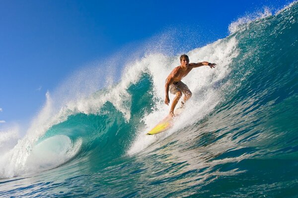 Deportes acuáticos surf