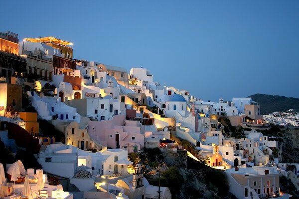 An unforgettable landscape of Greek architecture