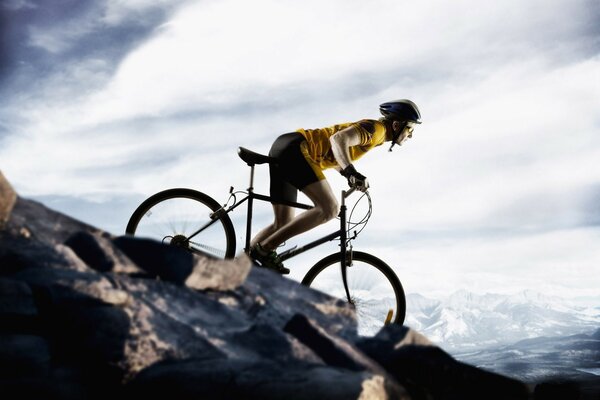 Ciclismo de montanha ao ar livre