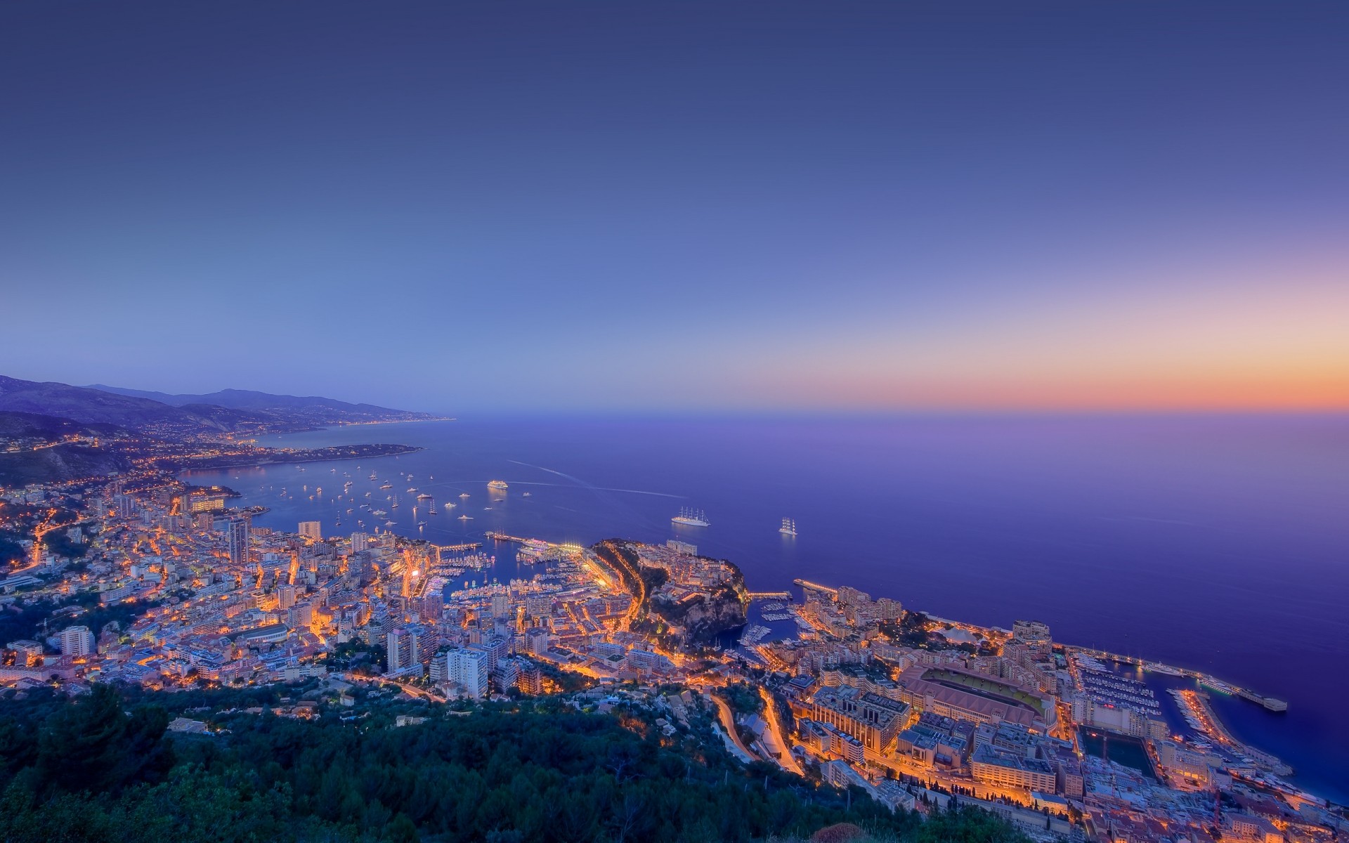 autre ville voyage coucher de soleil ville ville paysage ciel soir montagnes crépuscule à l extérieur aube panoramique architecture skyline eau ville spectacle mer lumière océan monaco