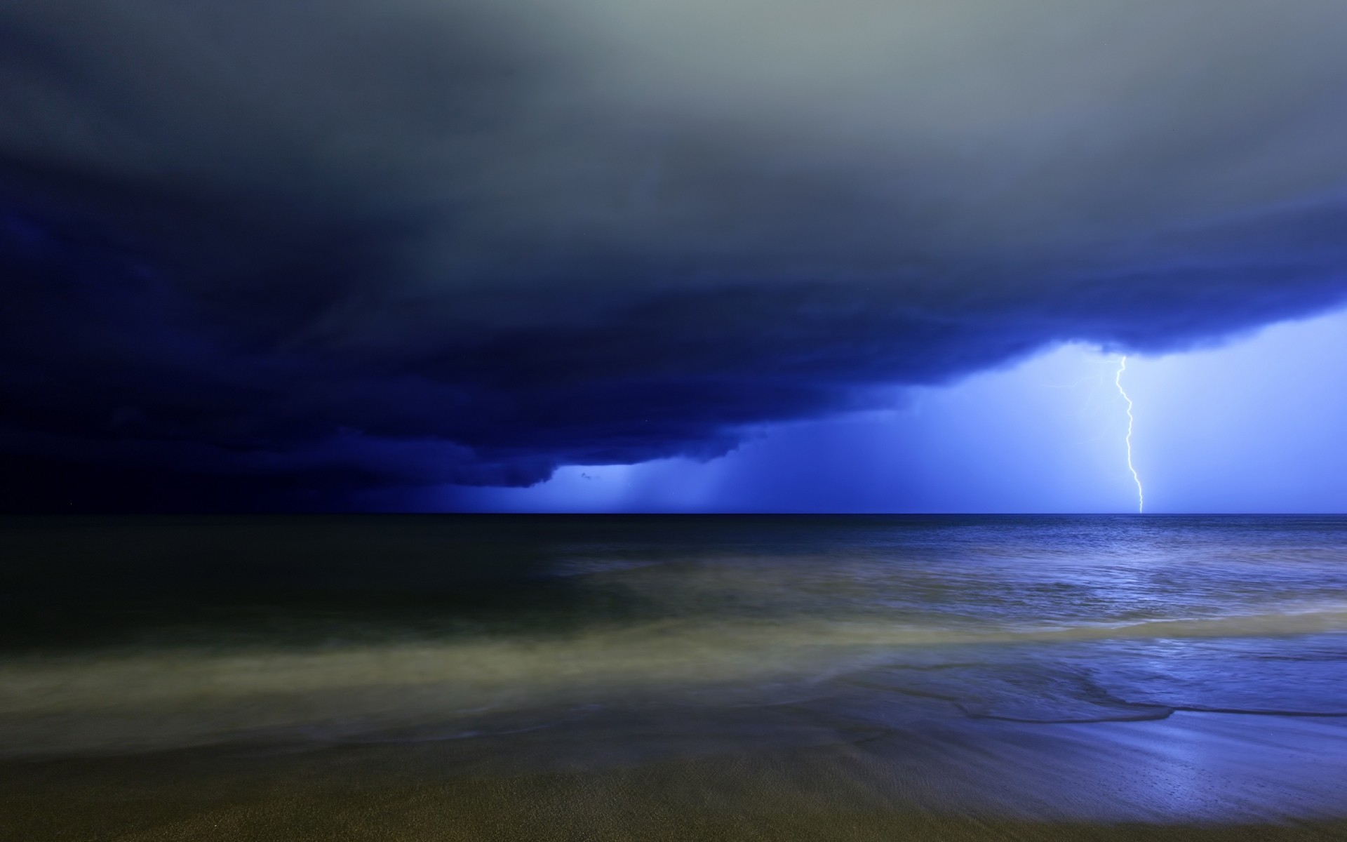 paesaggio tramonto acqua cielo sera alba sole natura crepuscolo mare oceano spiaggia bel tempo paesaggio all aperto luce paesaggio nuvole scuro blu fulmine