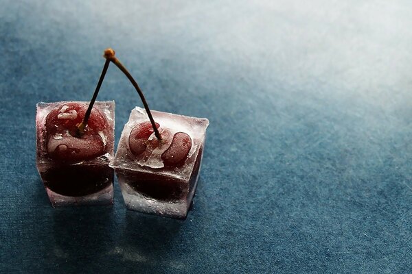 Belle nature morte de cerises douces