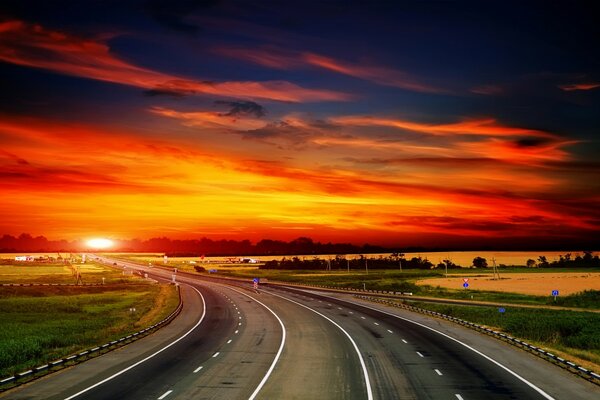 Route du coucher de soleil