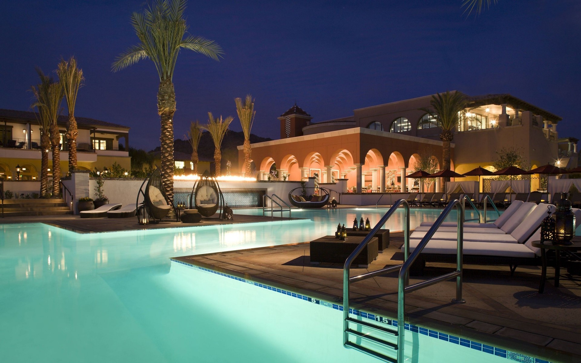 бассейн роскошные отель курорт путешествия плавательный бассейн воды отпуск плавание вилла релаксация у бассейна отдых тропический стул солнце пляж туризм небо лето ночь света