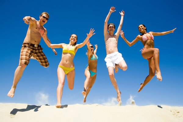 Photo in the summer jump on the beach