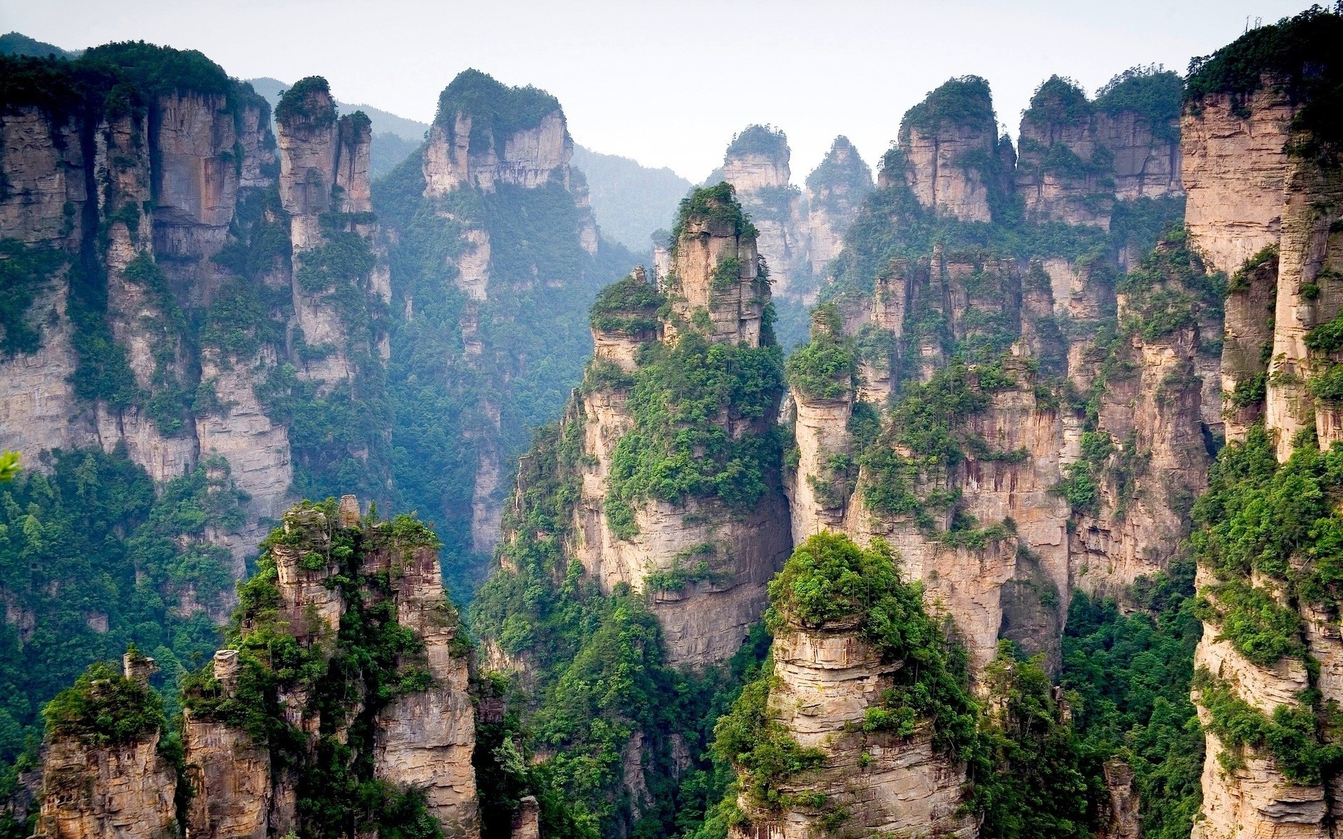 paysage paysage montagnes rock voyage nature vallée moine canyon pittoresque monastère à l extérieur monastère tourisme spectacle ciel abby géologie l érosion panoramique vue paysage plantes arbres