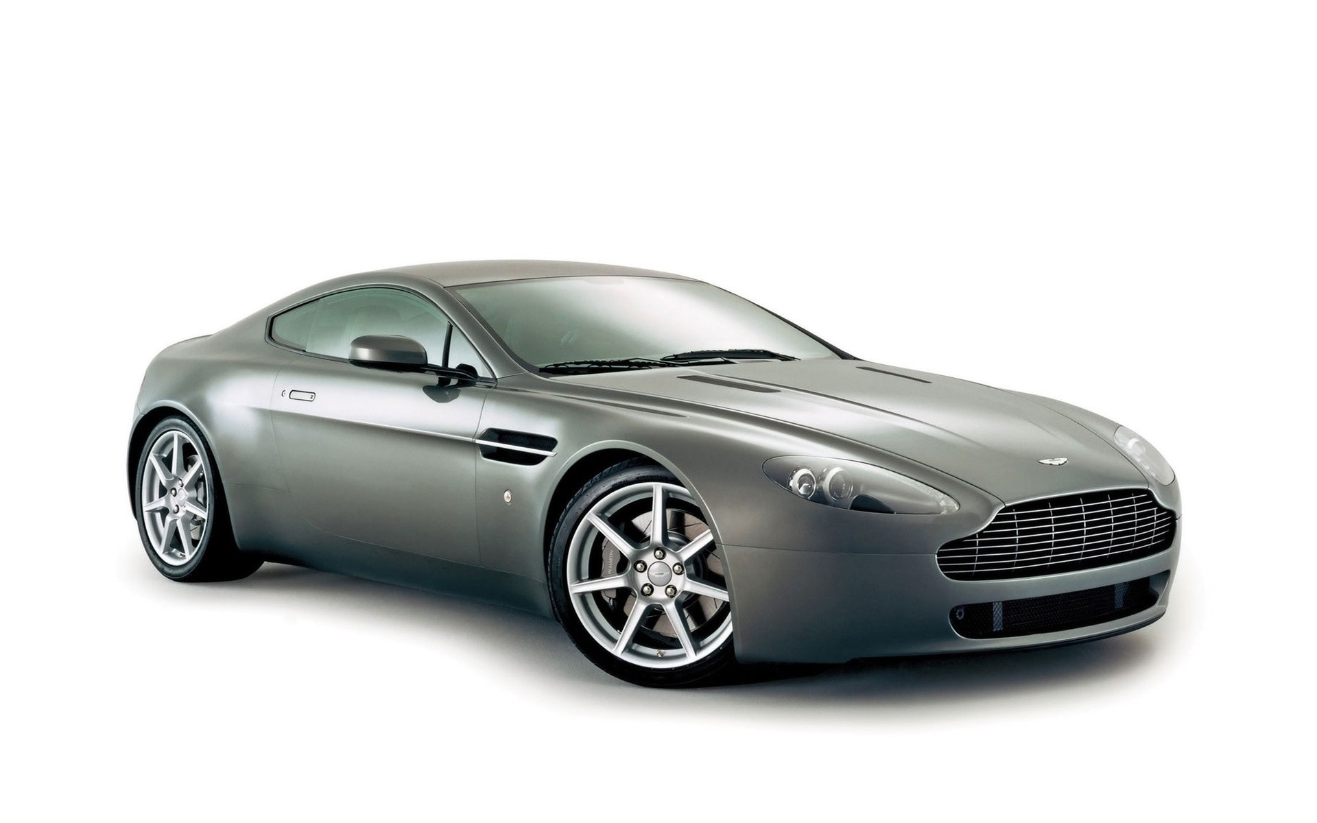 aston martin auto ruote auto automobile veloce coupé disco classico sistema di trasporto potenza cromo aston martin vantage