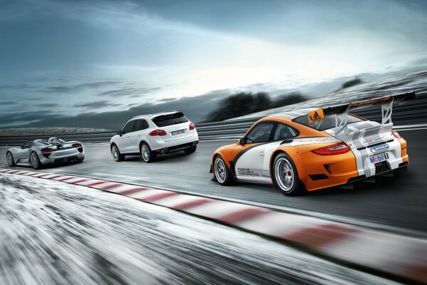 Porsche en la pista de carreras