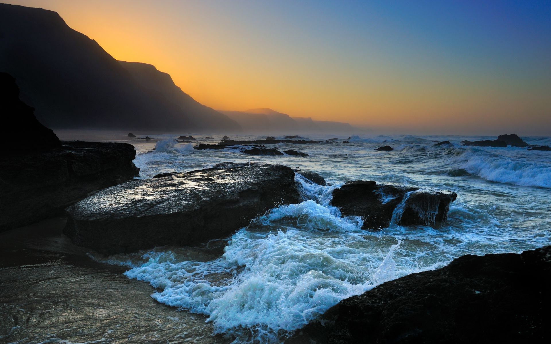 coucher de soleil et aube coucher de soleil eau crépuscule aube océan mer soirée plage mer paysage surf paysage voyage rock ciel soleil