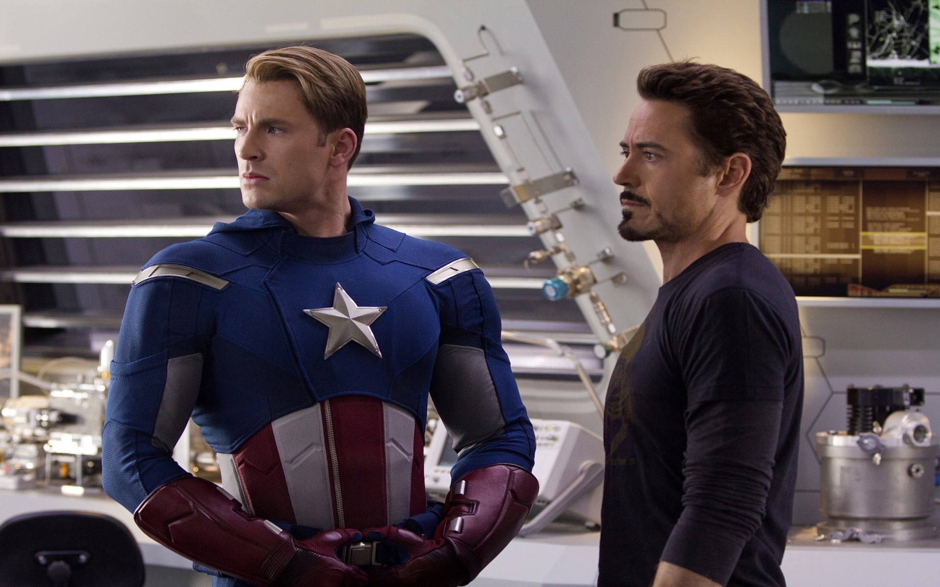 filme erwachsener mann drinnen porträt frau tragen wirtschaft gesichtsausdruck wettbewerb chris evans robert downey jr. avengers