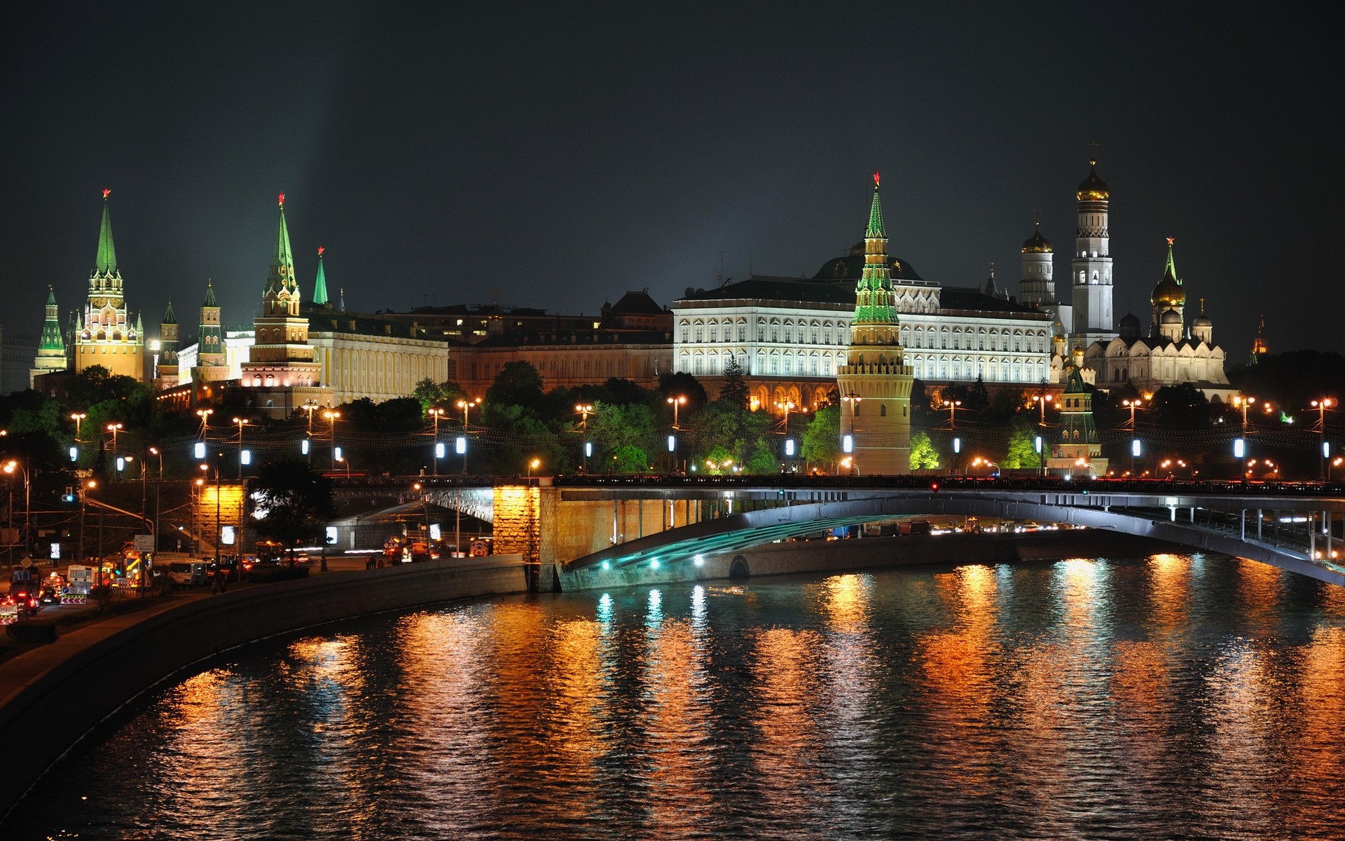 russia fiume architettura città viaggi acqua crepuscolo ponte illuminato sera casa città cielo riflessione cremlino tramonto skyline all aperto capitale scuro città urss