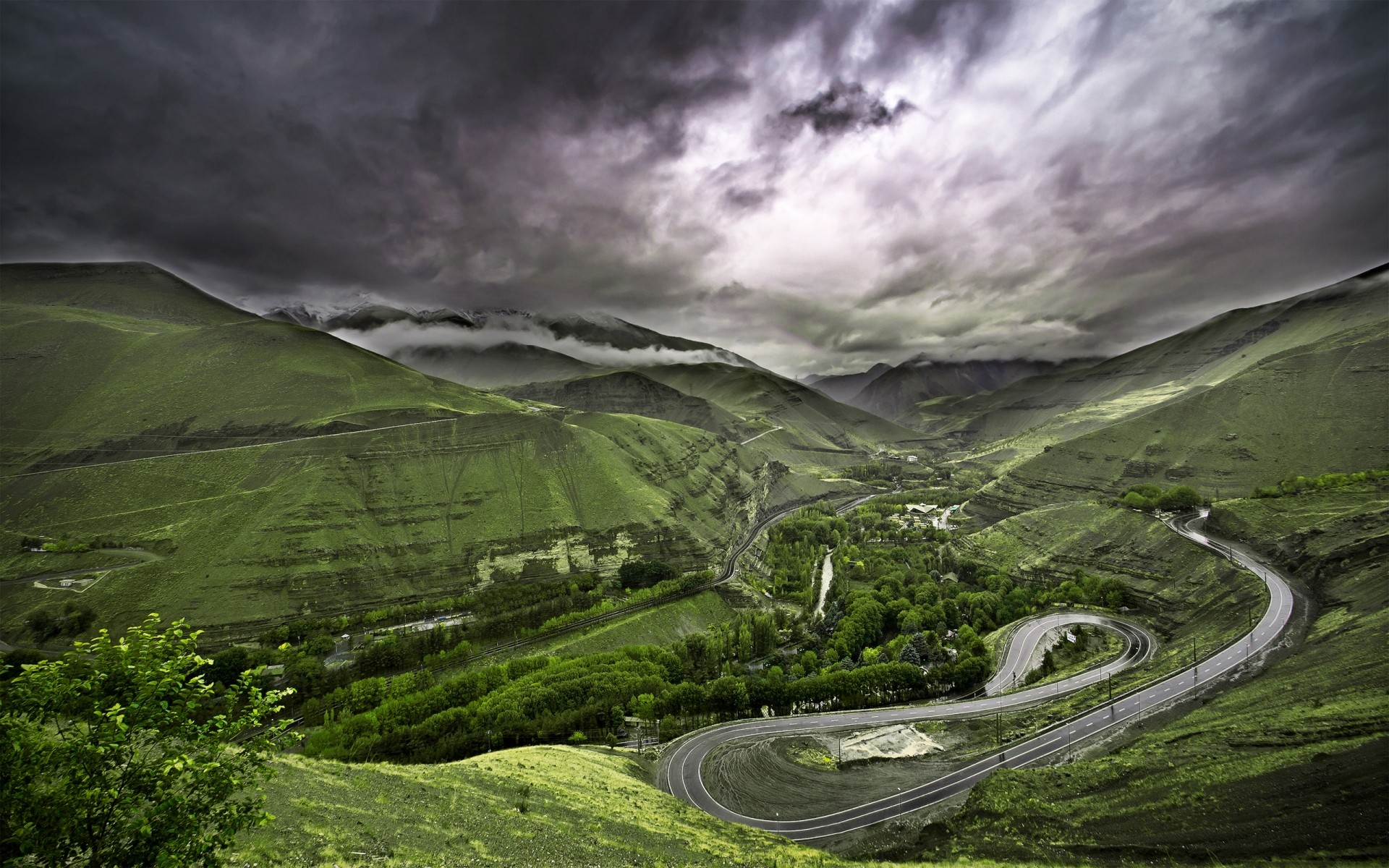 landschaft landschaft berge reisen straße natur tal himmel hügel im freien gras landschaftlich wolke baum wolken straßen berge