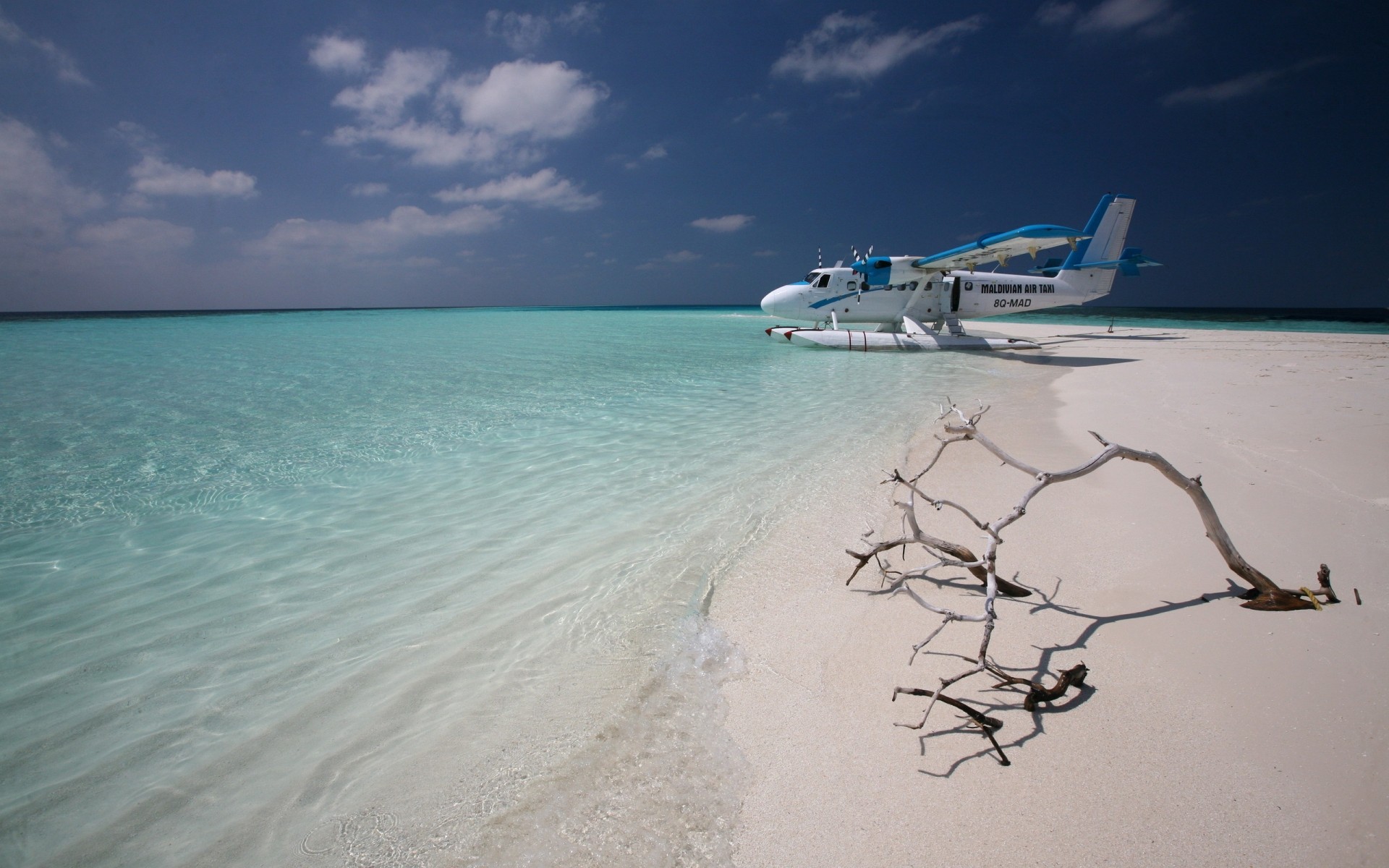 sommer strand sand wasser ozean meer reisen meer landschaft insel tropisch urlaub sonne resort brandung entspannung himmel idylle exotisch landschaft hubschrauber