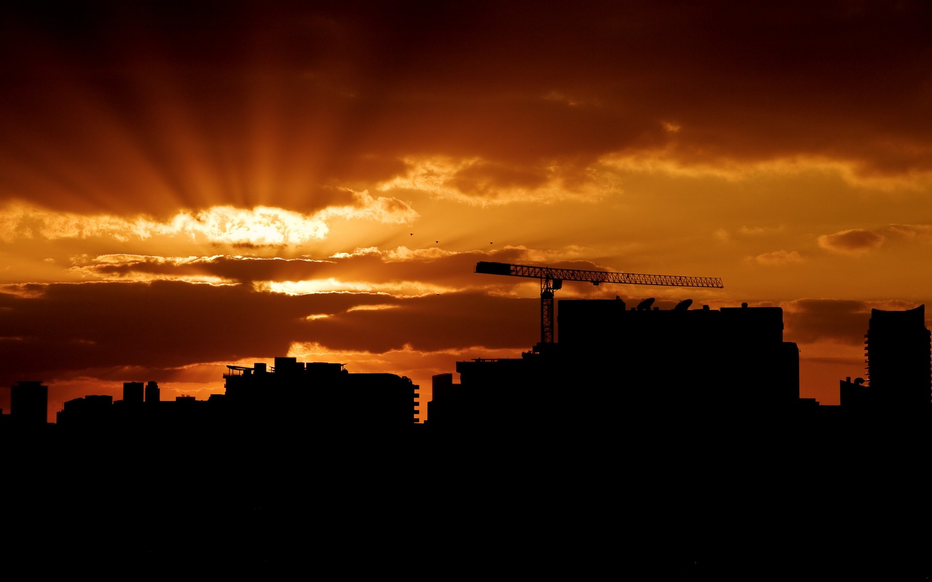 paesaggio tramonto alba sera illuminato sole crepuscolo silhouette cielo luce all aperto viaggi città nuvole