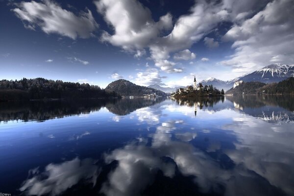 Beautiful winter lake with sunrise