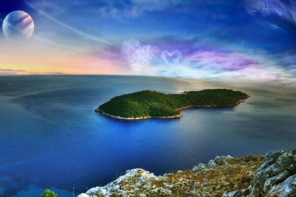 Isola tra il mare blu e il cielo blu