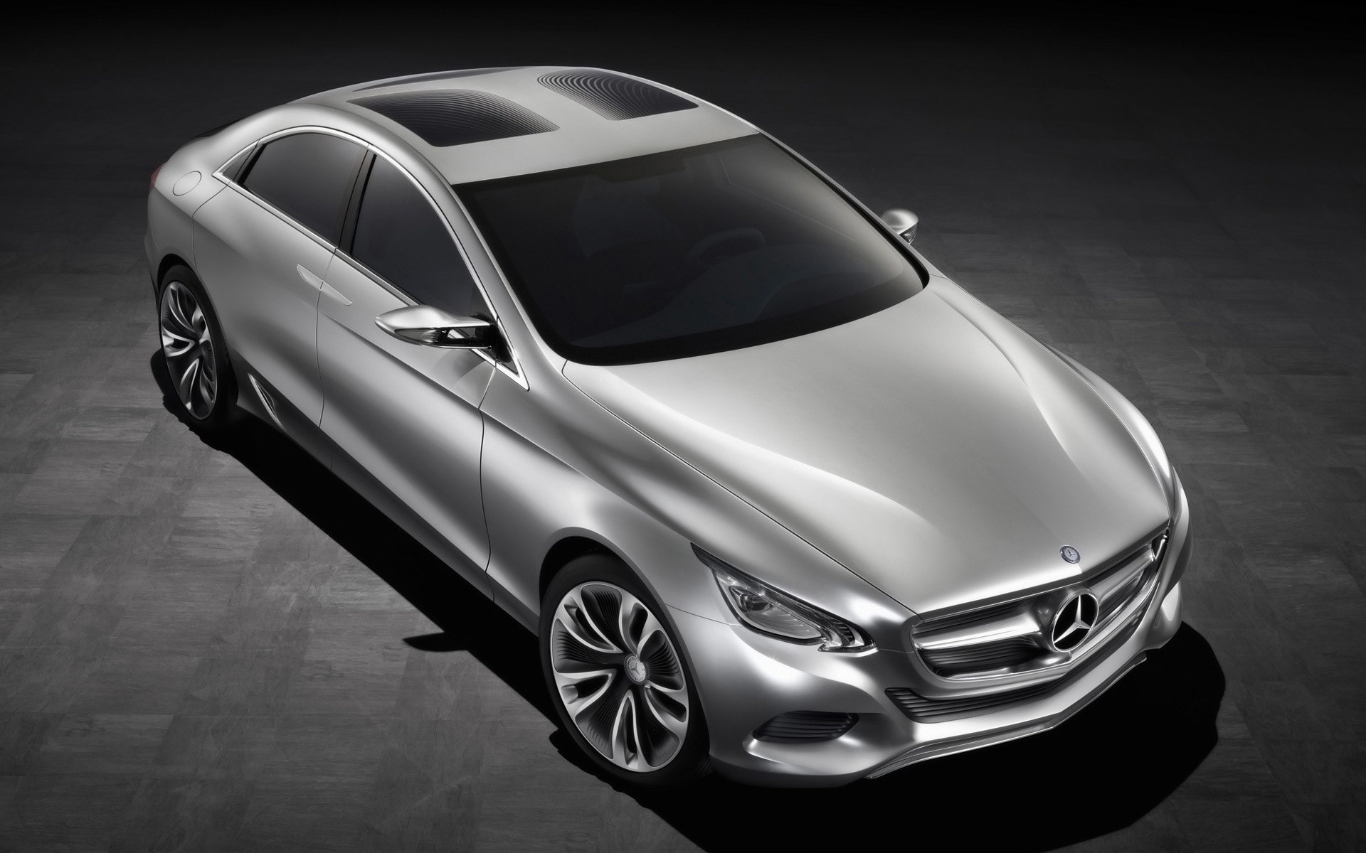 mercedes-benz automóvil automóvil automóvil sistema de transporte ruedas sedán coupé rápido unidad asfalto cromo clásico negro monocromo capó pavimento concepto de mercedes-benz