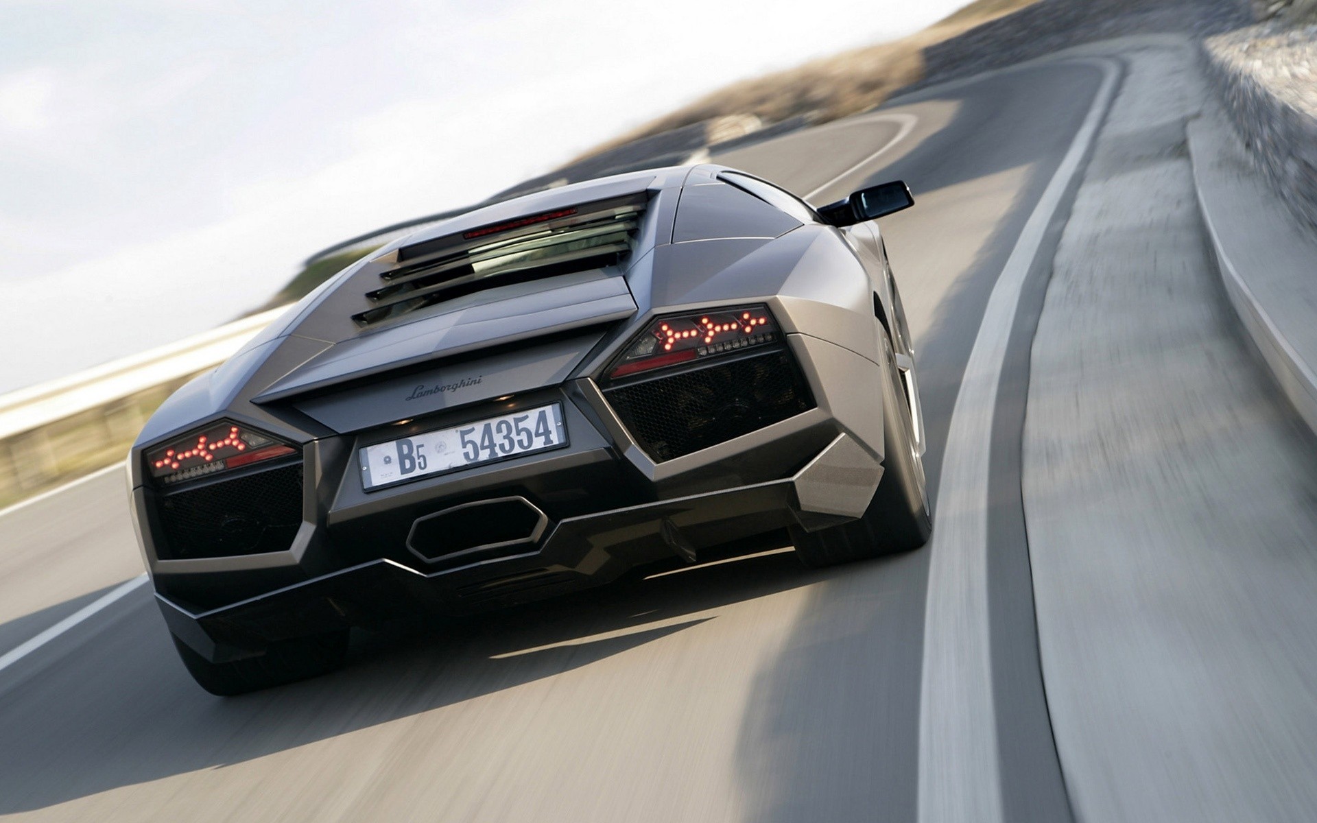 lamborghini auto sistema di trasporto auto veloce guidare correre sfocatura velocità corsa auto strada ruote moderno asfalto lamborghini reventon