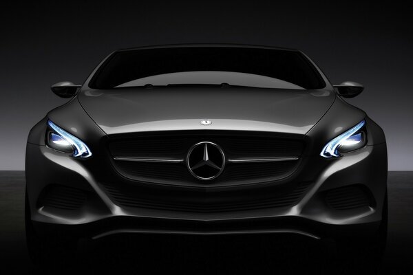 Image of a mercedes-benz car on a dark background