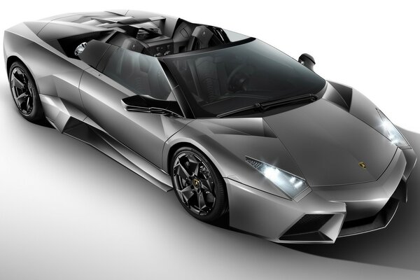 Coche Lamborghini gris