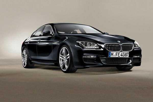 Marca auto BMW con i numeri