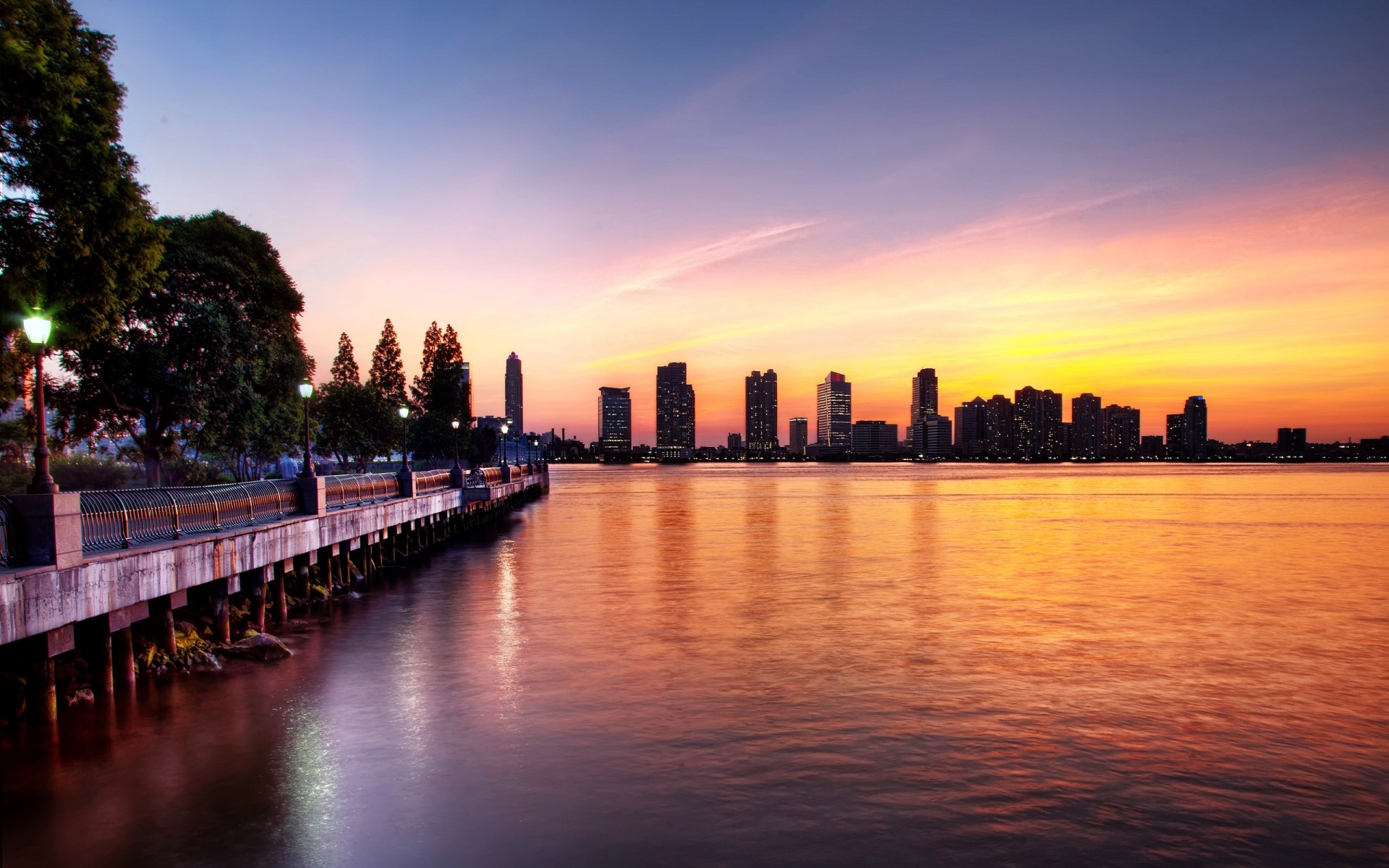 estados unidos puesta del sol agua anochecer viajes noche amanecer cielo ciudad arquitectura río reflexión muelle al aire libre skyline estados unidos río hudson