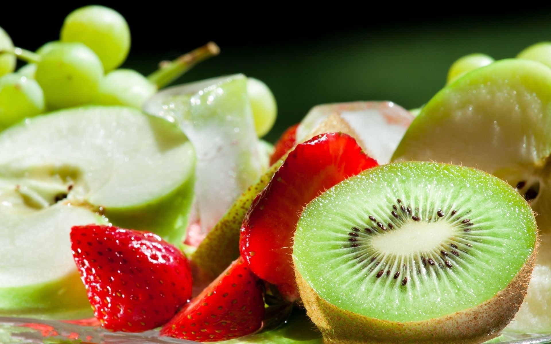 bacche frutta cibo succosa kiwi dolce salute fragola sano pasticceria nutrizione tropicale delizioso bacca dieta vitamina rinfrescante estate freschezza succo di frutta