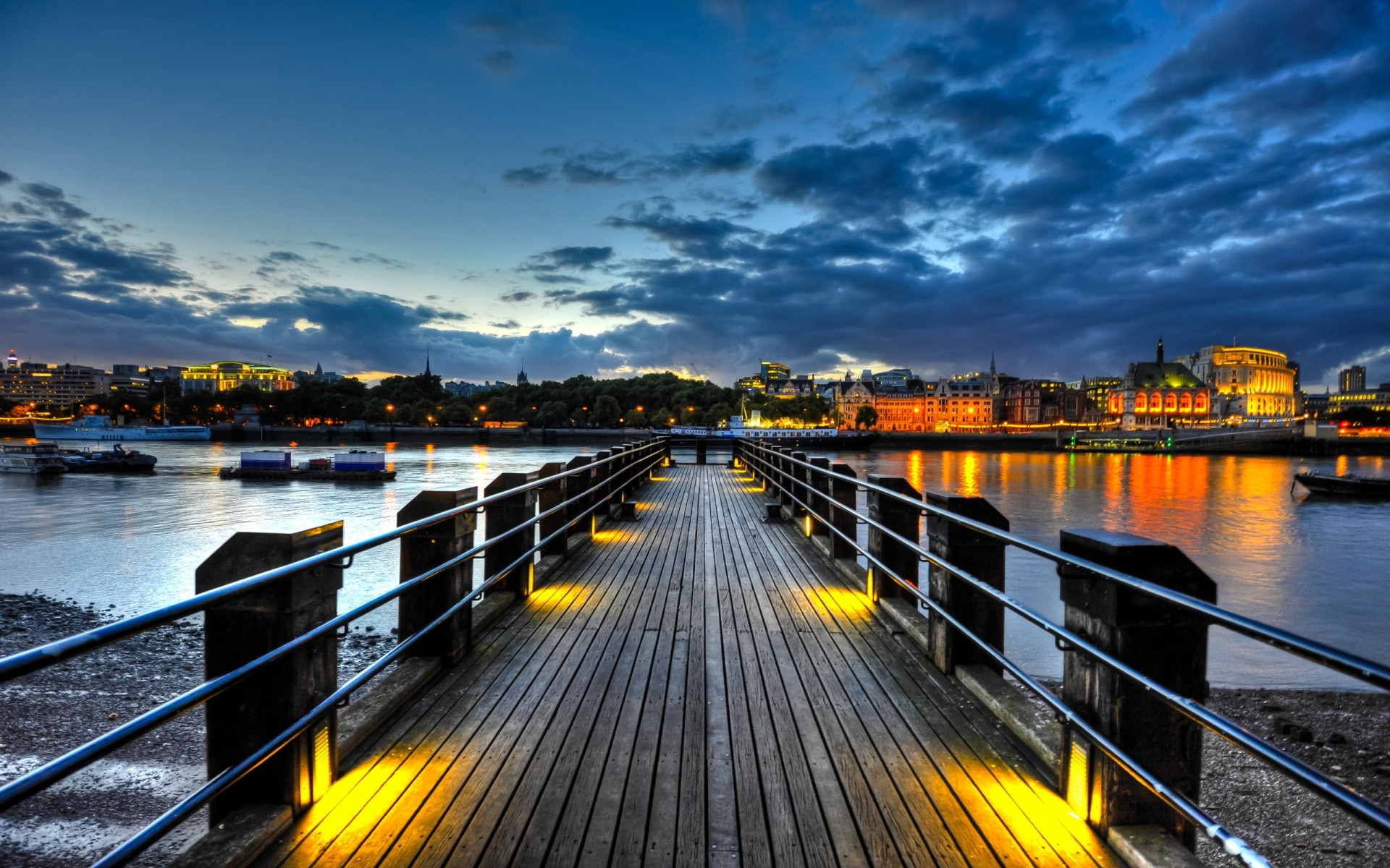 reino unido agua muelle viajes río puente reflexión puesta de sol cielo barco crepúsculo mar sistema de transporte puerto ciudad noche muelle lago crepúsculo inglaterra londres reino unido thames