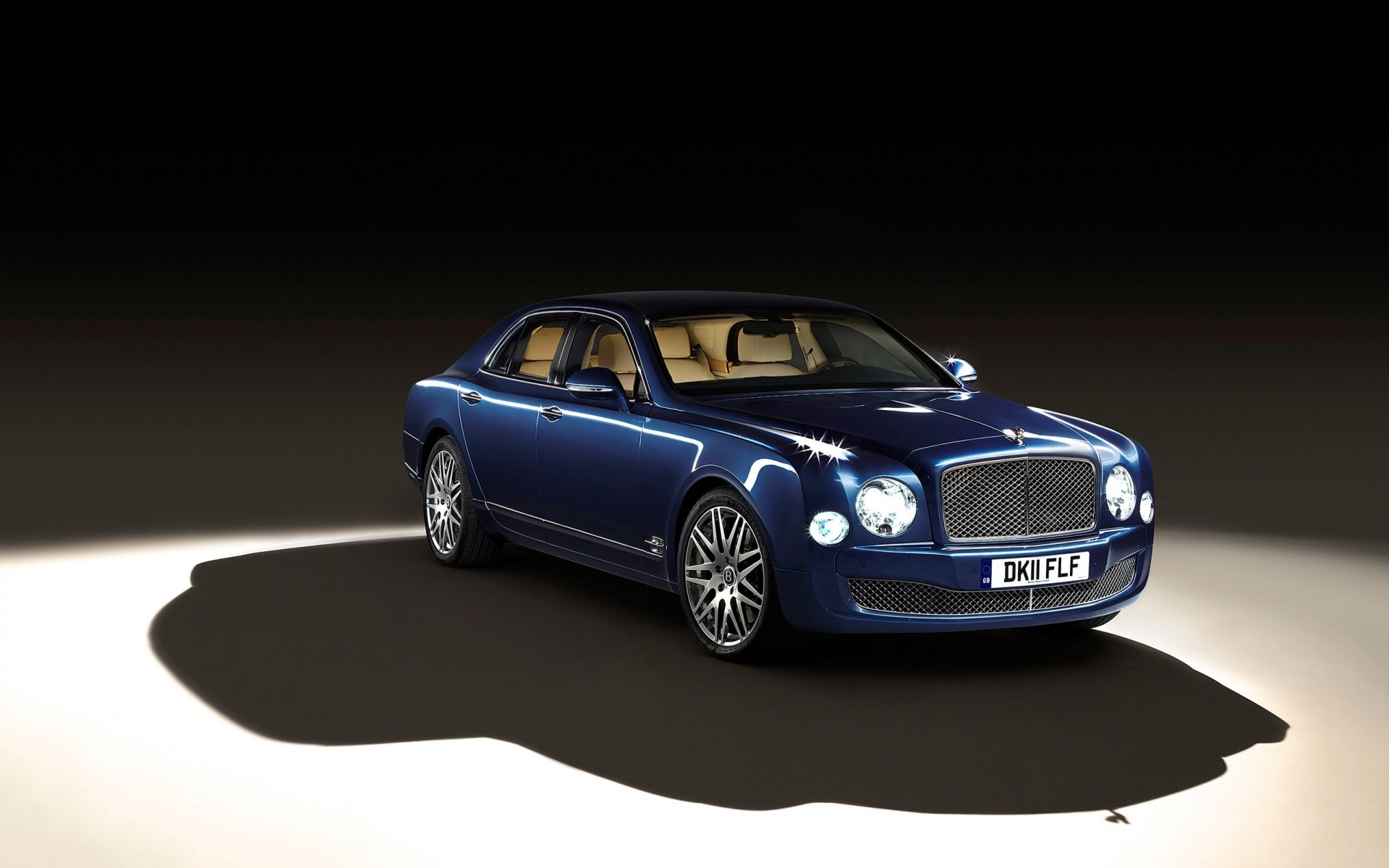 bentley auto auto marciapiede ruote nigella asfalto automobile mezzogiorno sistema di trasporto azione veloce bentley mulsanne con