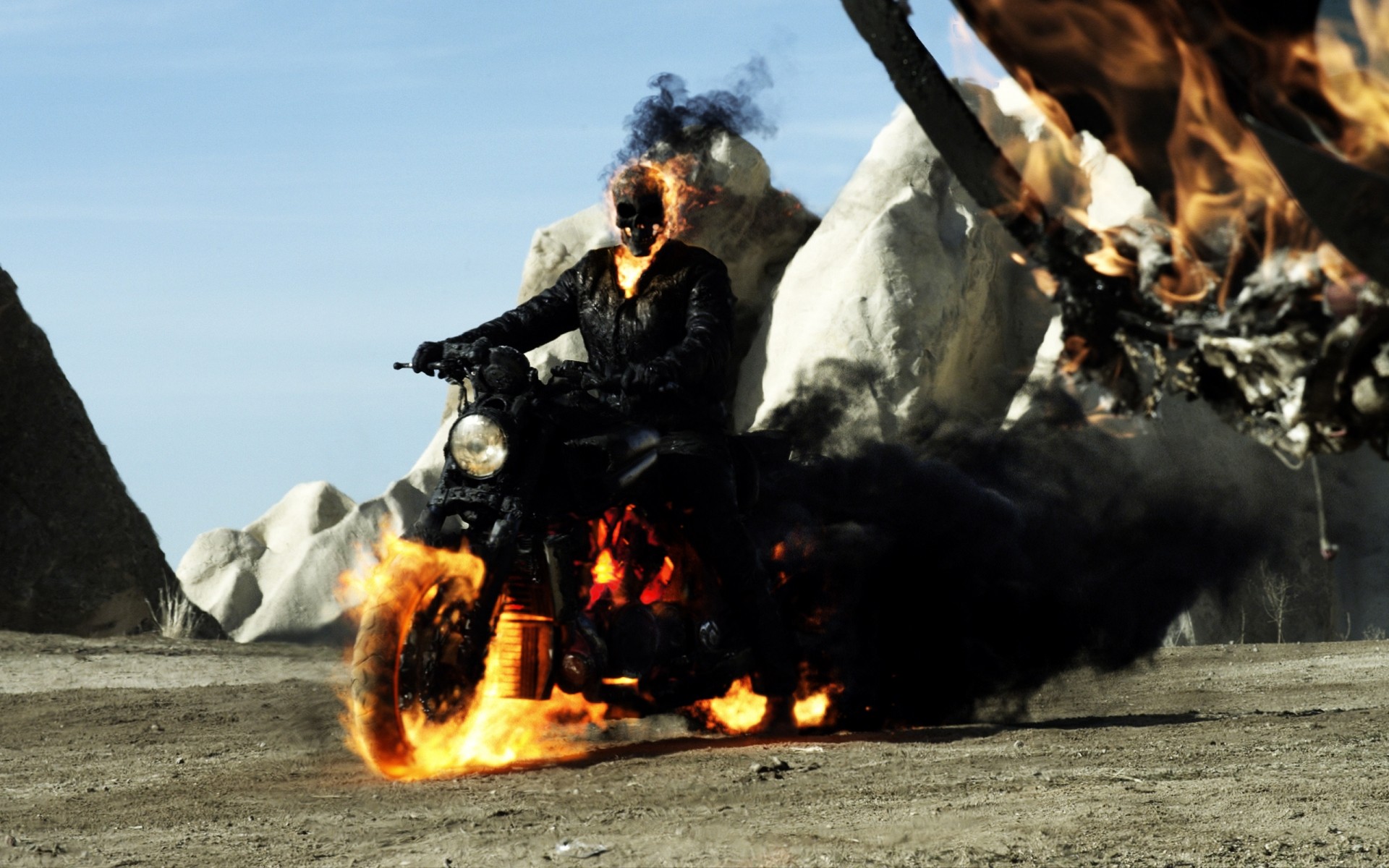 filme flamme ein auto erwachsener aktion im freien rauch johnny blaze ghost rider nicholas cage feuer moto