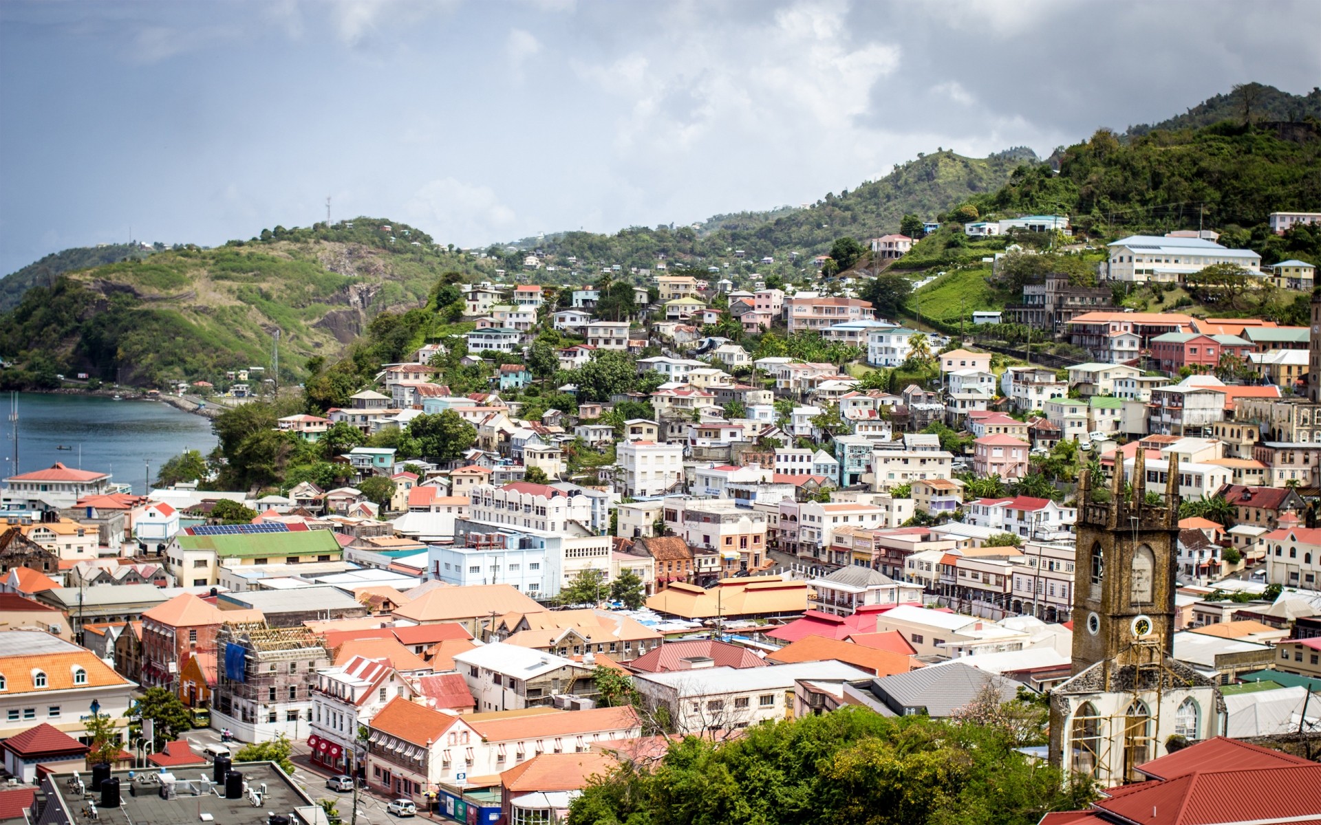 outras cidades cidade cidade casa viagens arquitetura cidade mar espetáculo telhado mar água ao ar livre panorama antena urbano porto colina igreja turismo aldeia tropical ilhas