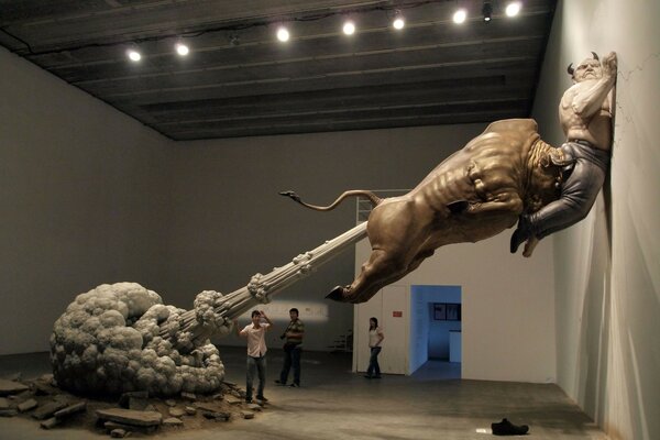 Creative sculpture plunged into shock