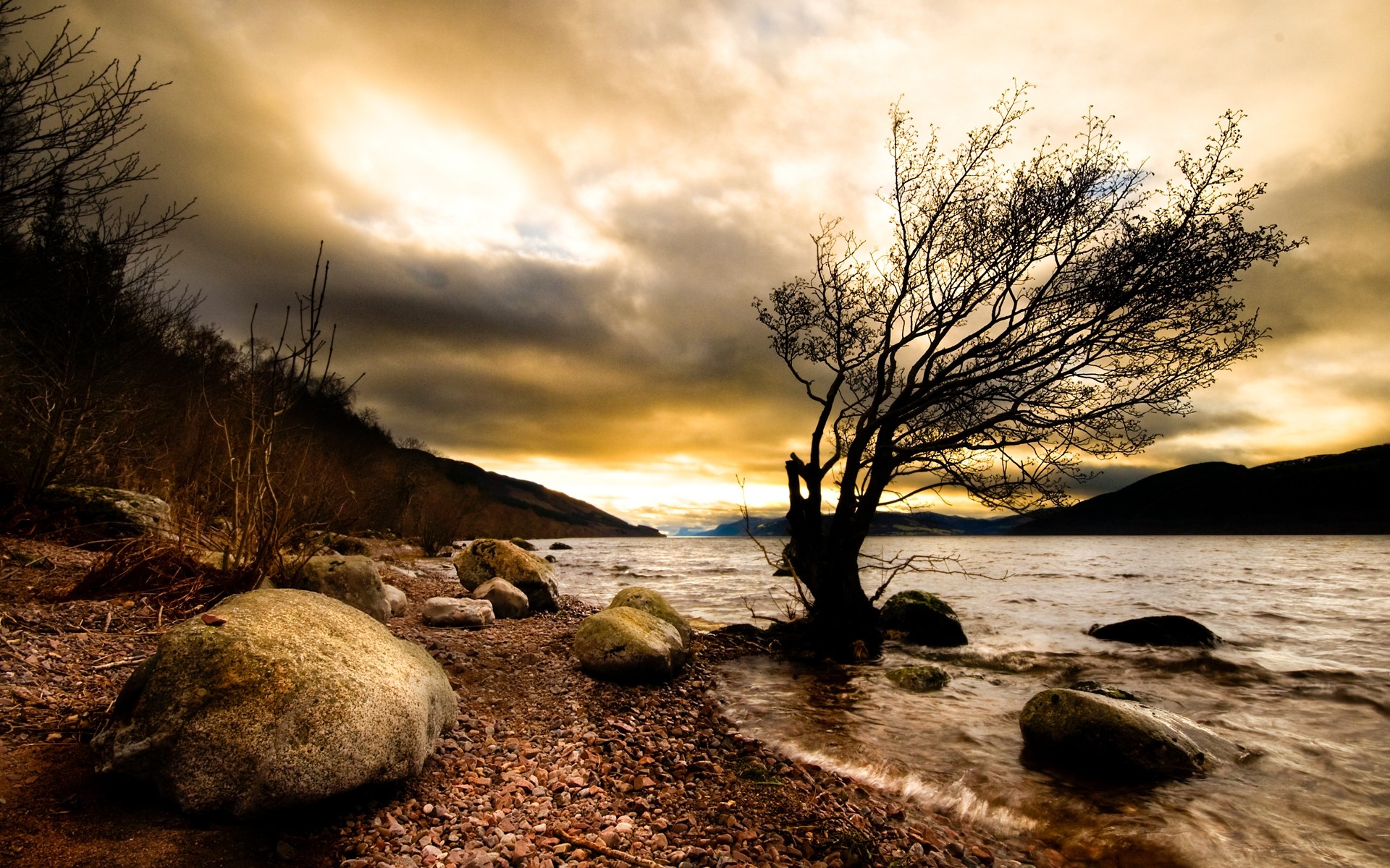 paysage coucher de soleil aube nature eau paysage soirée plage soleil ciel crépuscule arbre automne à l extérieur mer arbres fond sombre