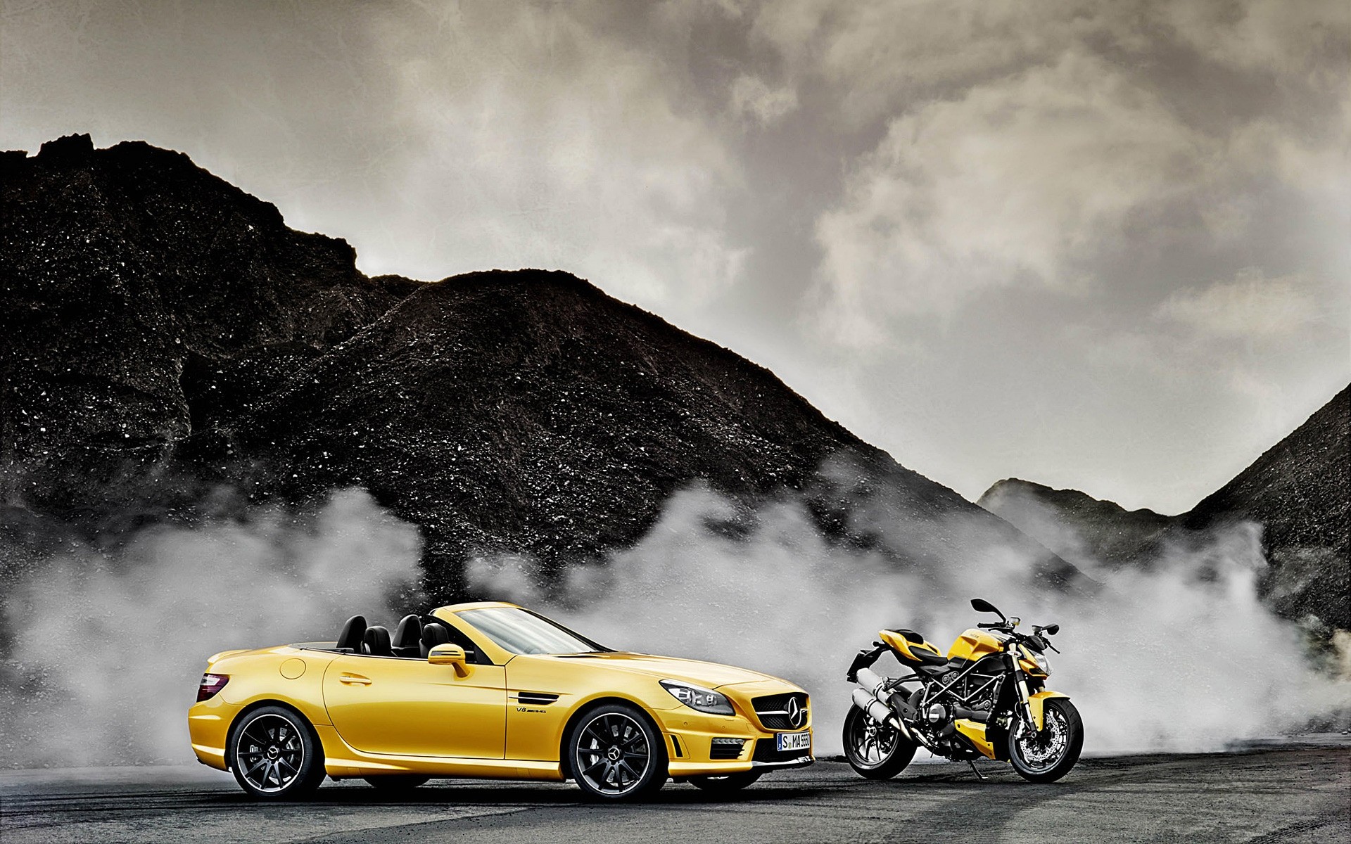 mercedes-benz auto sistema di trasporto auto fretta veloce azione corsa viaggi mercedes-benz slk ducati streetfighter