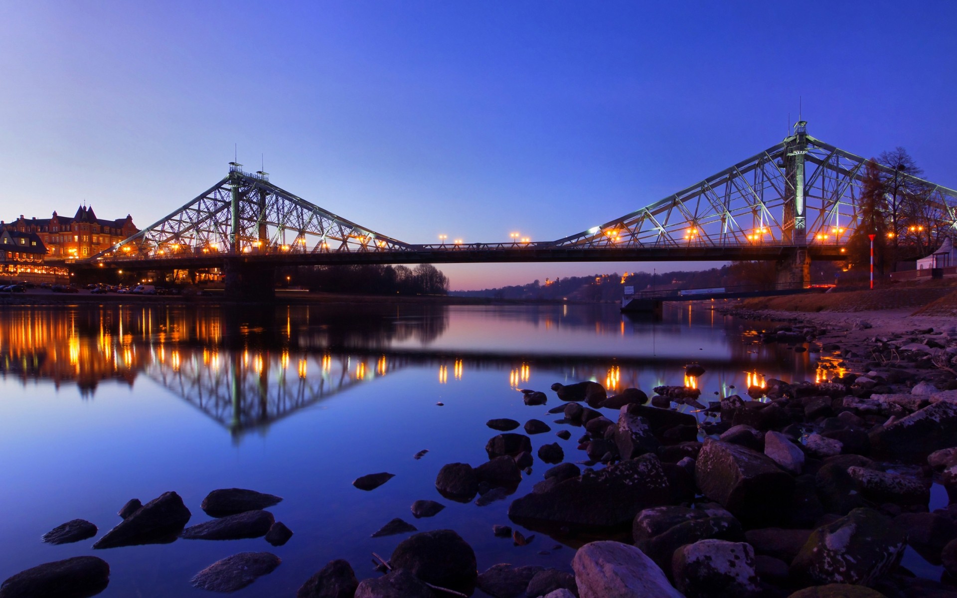 alemania puente agua puesta del sol viajes noche río sistema de transporte arquitectura amanecer puente colgante crepúsculo construcción cielo coche ciudad mar luz reflexión maravilla azul wunder piedras noche luz paisaje fondo