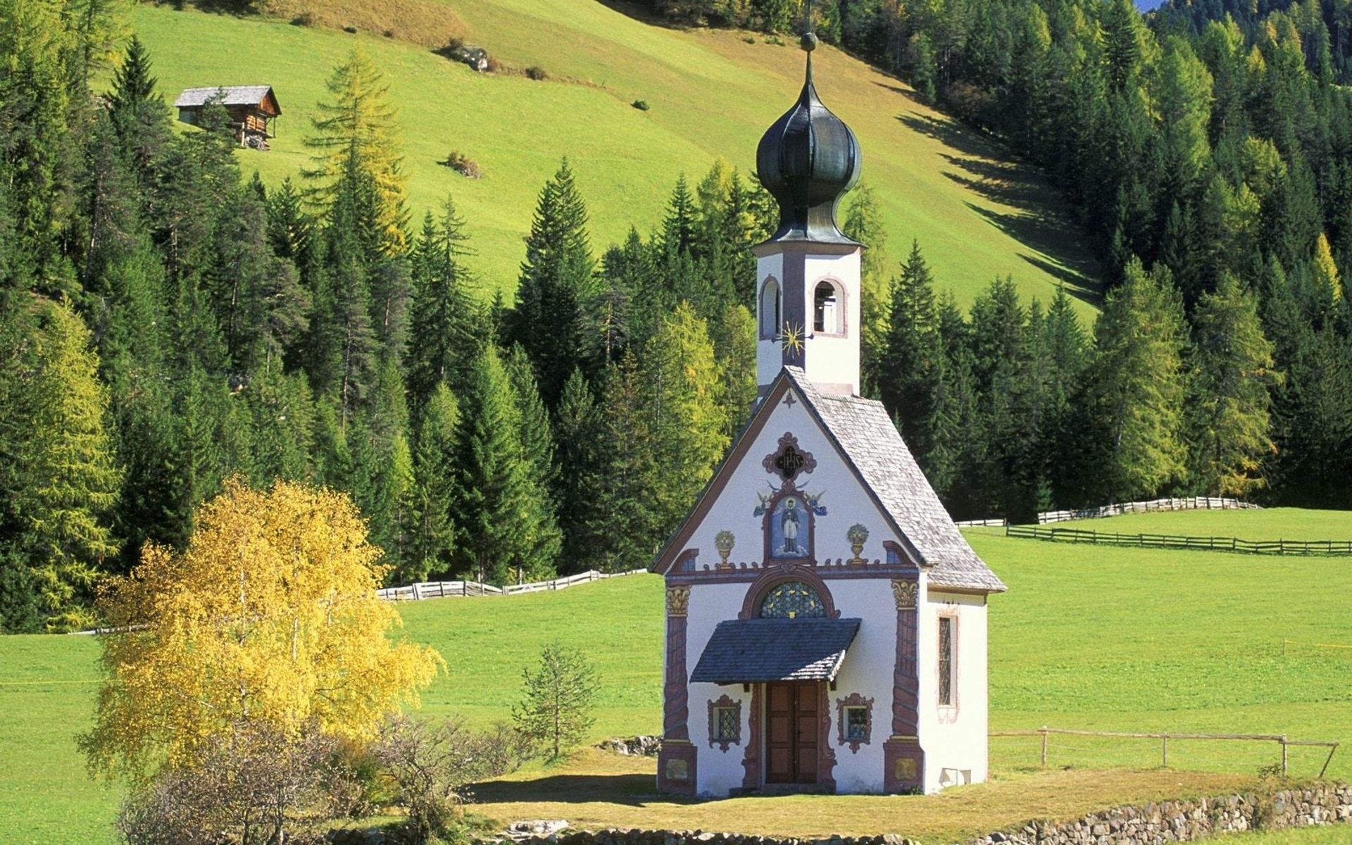 italien holz im freien holz natur haus himmel reisen sommer gras landschaft architektur des ländlichen