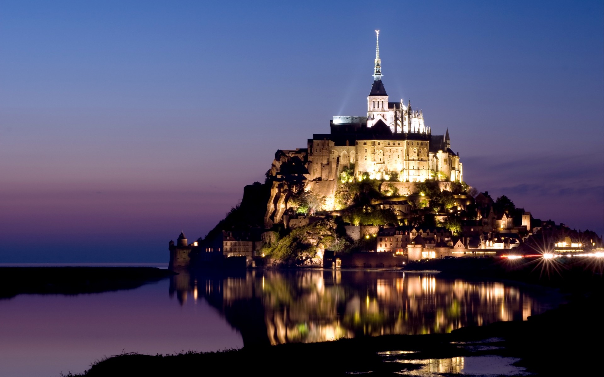 frankreich architektur reisen wasser dämmerung abend sonnenuntergang himmel reflexion im freien fluss schloss haus stadt dämmerung religion alt normandie insel flieder berg des erzengels michael