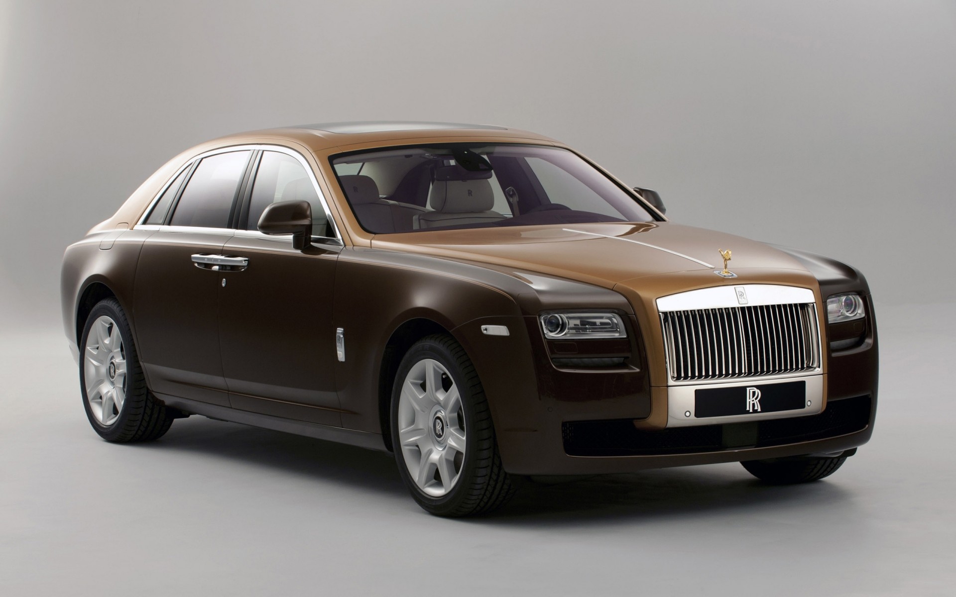 rolls royce araba araba otomotiv öğlen tekerlekler ulaşım sistemi sedan coupe siyah hızlı