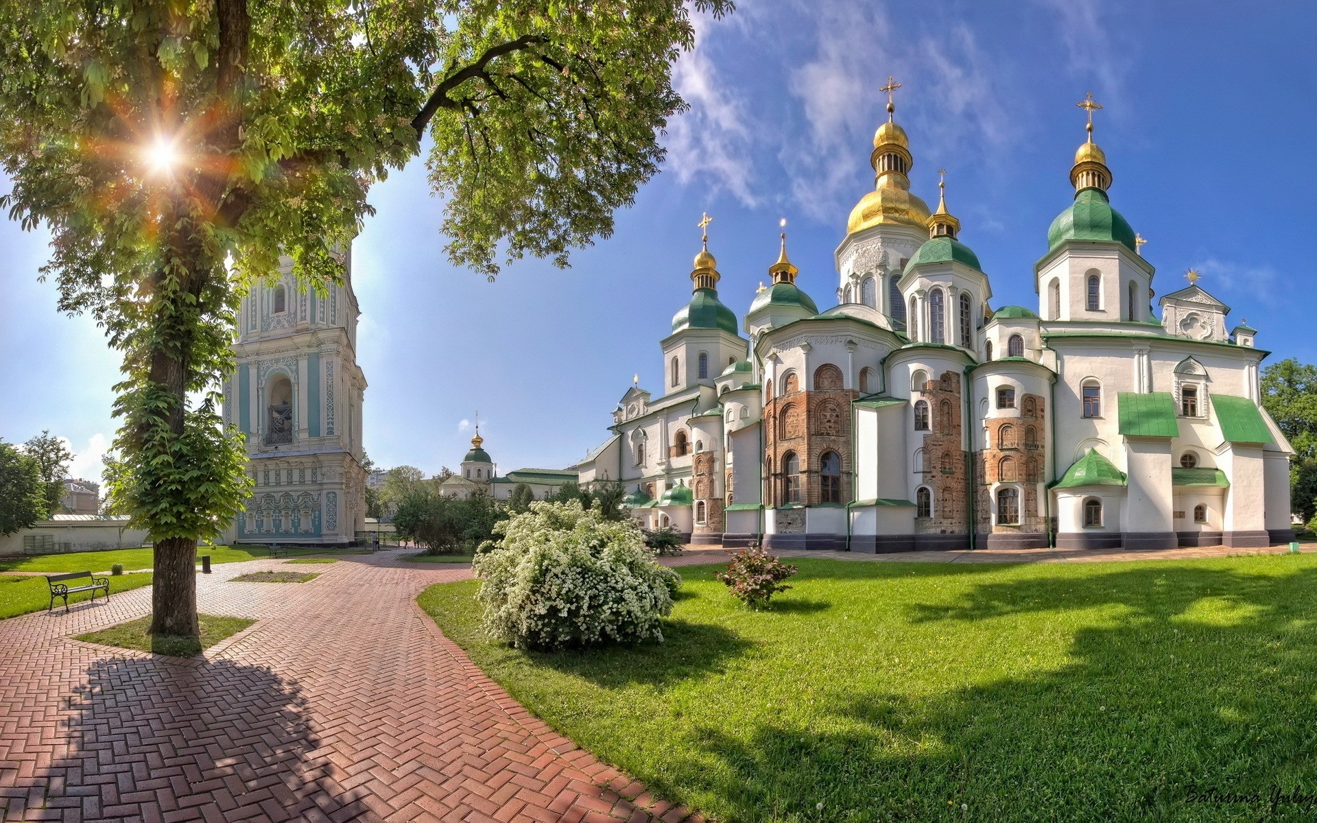 inne miasta architektura dom kościół podróże niebo stary religia miasto kopuła na zewnątrz zamek kultura turystyka słynny prawosławny katedra historyczny punkt orientacyjny spektakl wieża świątynia ukraina pomnik