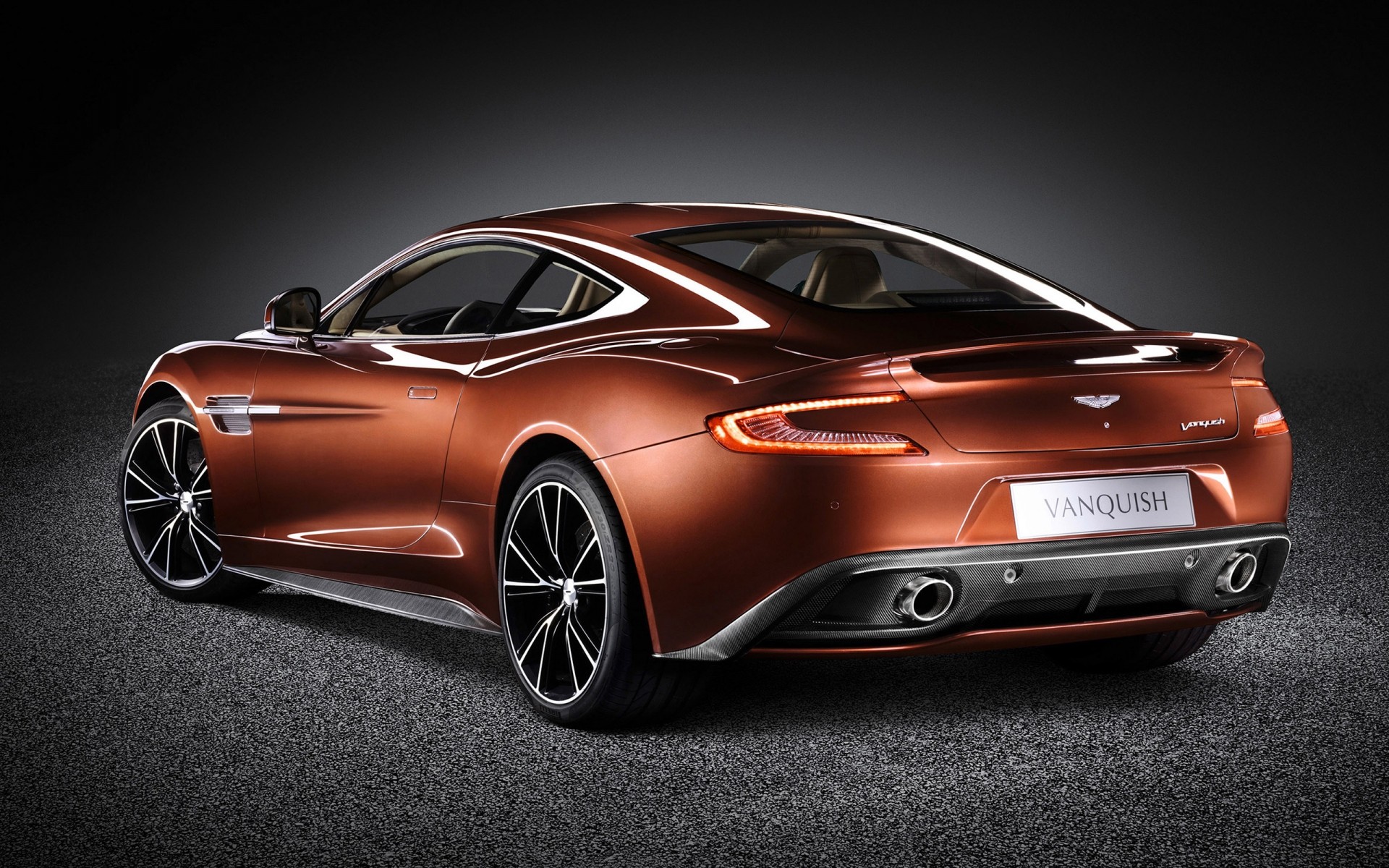 aston martin araba araba tekerlekler coupe otomotiv hızlı öğlen siyah sedan krom klasik ulaşım sistemi aston martin vanish