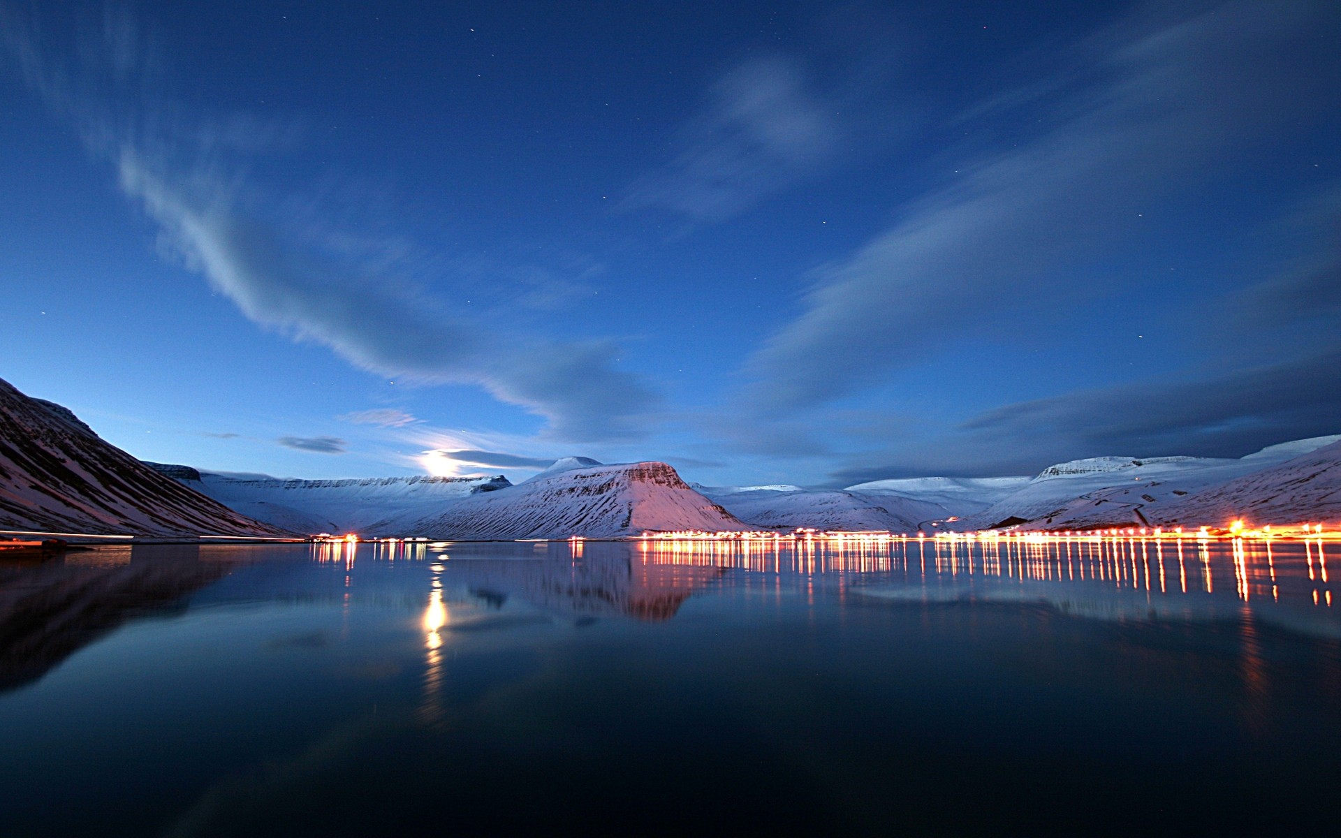 paisaje puesta de sol agua amanecer anochecer noche nieve cielo reflexión viajes mar paisaje océano lago luces de fondo montañas del lago montañas nevadas