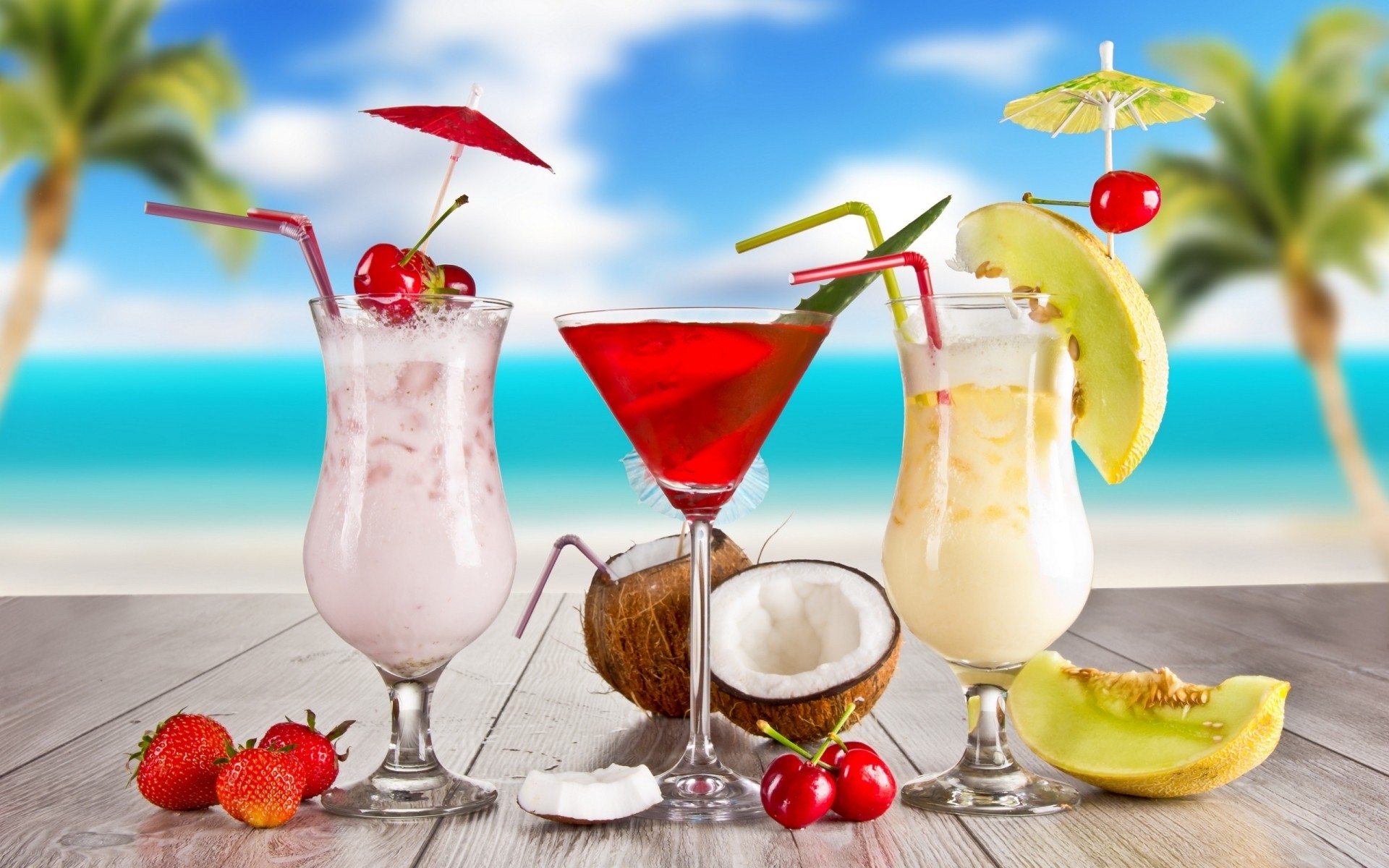 paysage cocktail tropical jus été glace fruits froid verre boire menthe fraise lait baie doux rafraîchissement paille cerise délicieux pina colada noix de coco