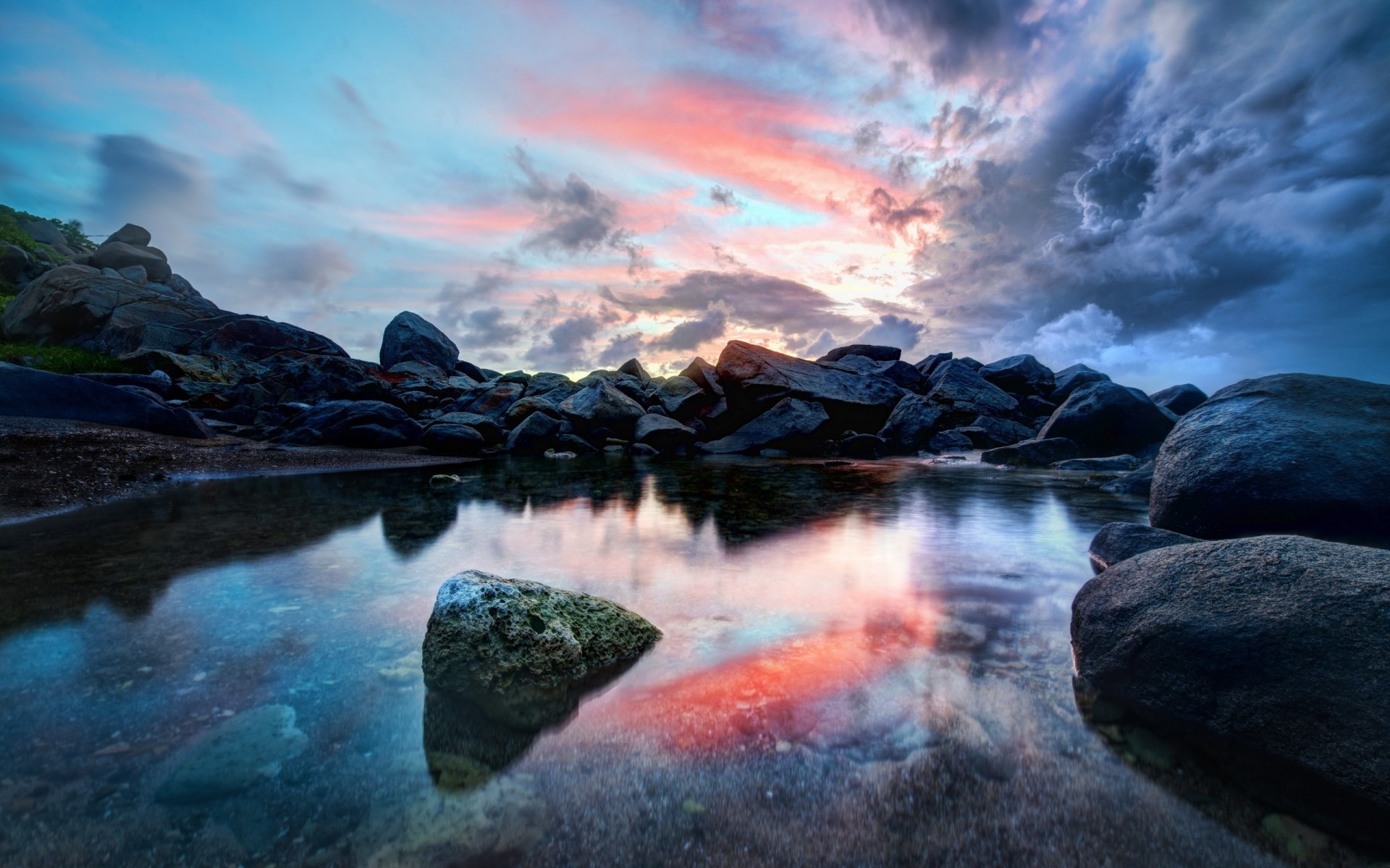 landschaft wasser landschaft sonnenuntergang dämmerung abend rock himmel reisen dämmerung meer fluss reflexion ozean landschaftlich meer natur landschaft see berge steine roter himmel wolken