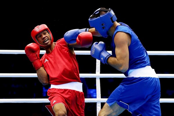 Olimpiyat Oyunlarında boksörlerin dövüş yarışması