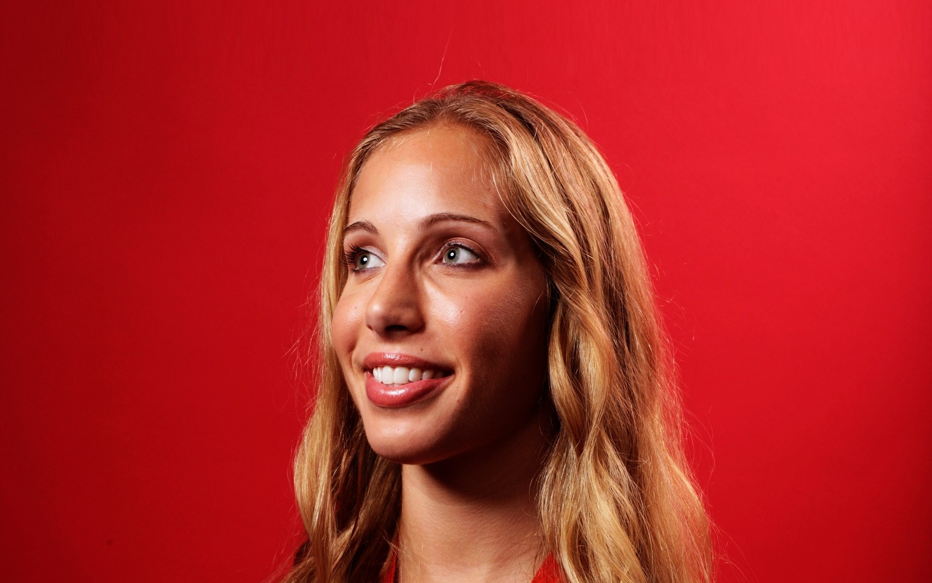 женщина портрет мода один довольно носить сейбр улыбка смех загунис мариэль