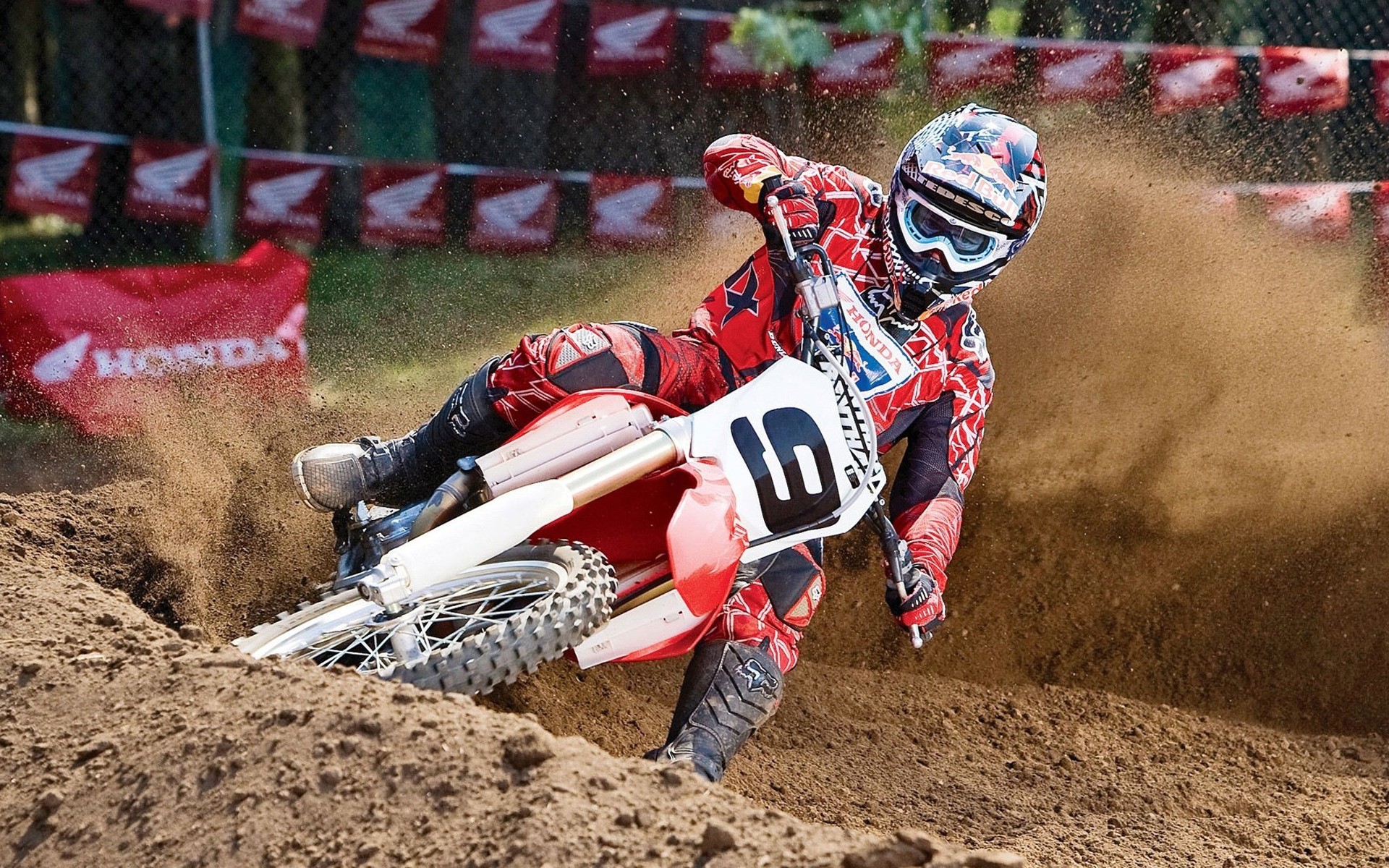 ciclismo competição solo corrida piloto pressa ação motocross esporte pista bicicleta movimento capacete carro sujeira vermelho touro honda