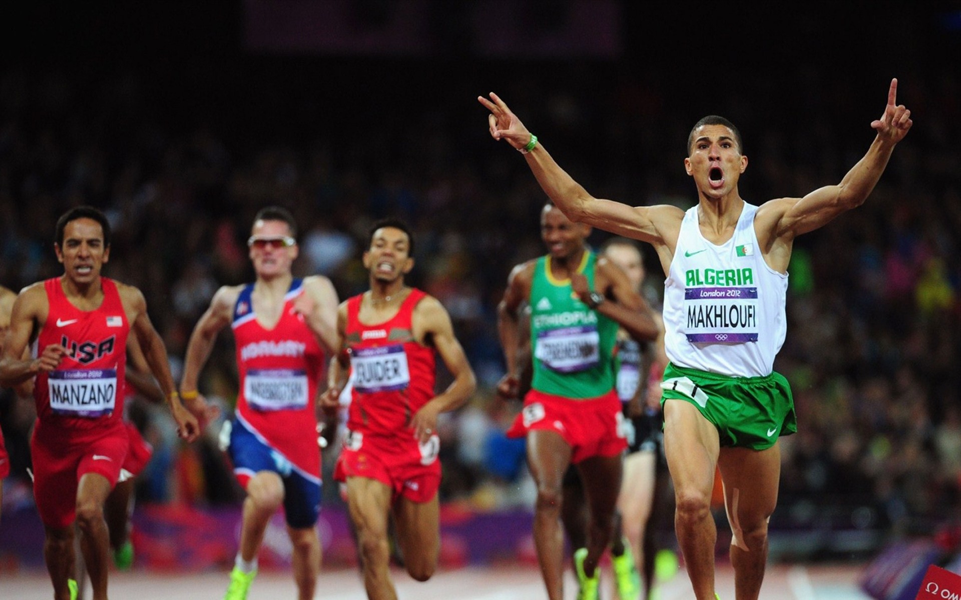 juegos olímpicos competencia atleta carrera movimiento atletismo corredor acción carrera victoria adulto desafío corredor estadio energía esfuerzo londres 2012 atletismo